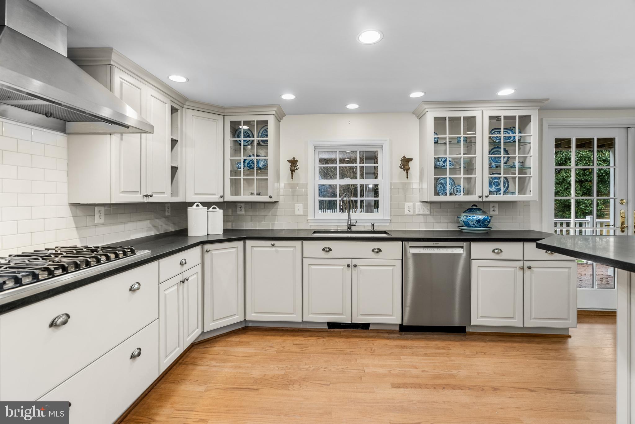 NEW ALEXANDRIA - Residential