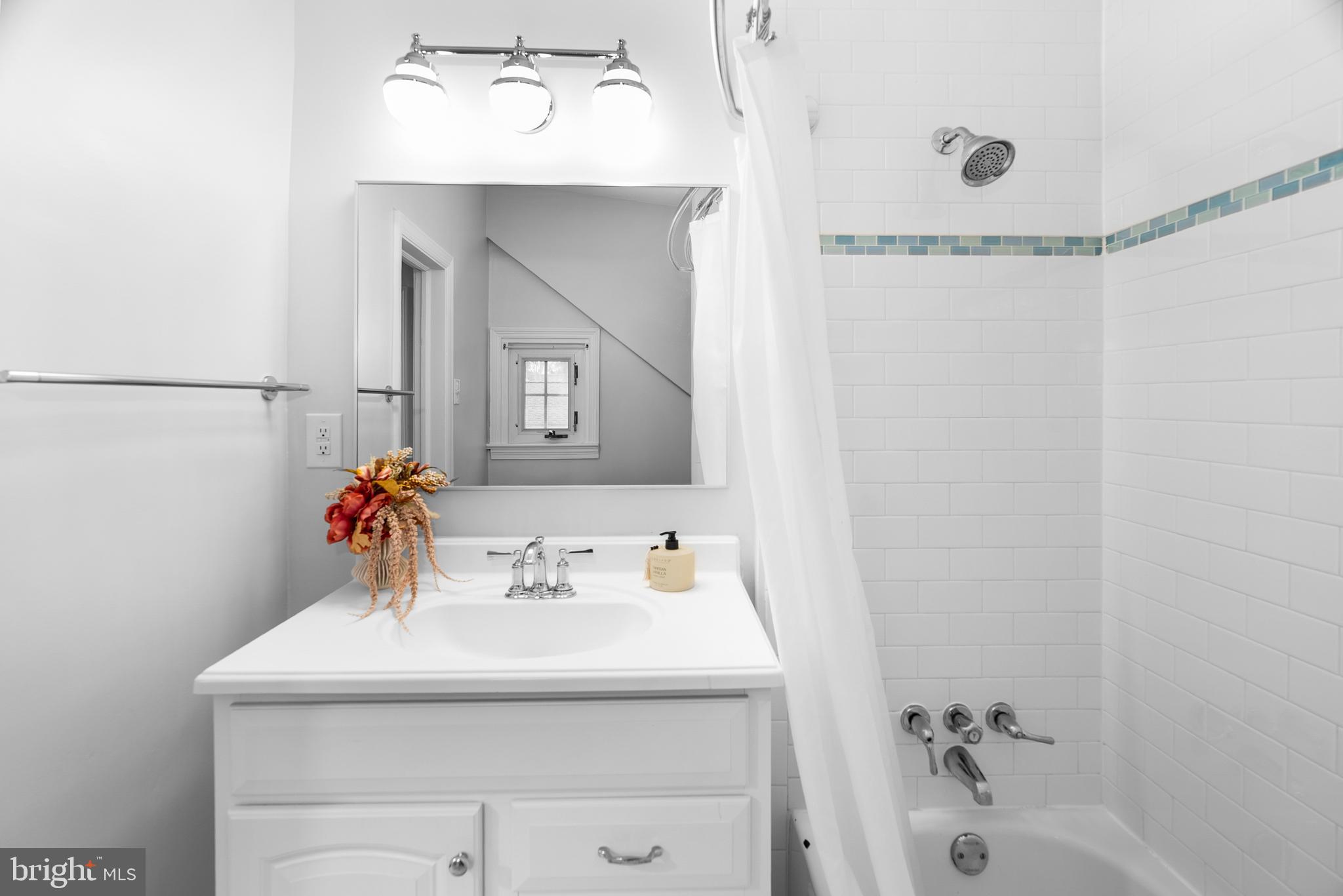 NEW ALEXANDRIA - Residential