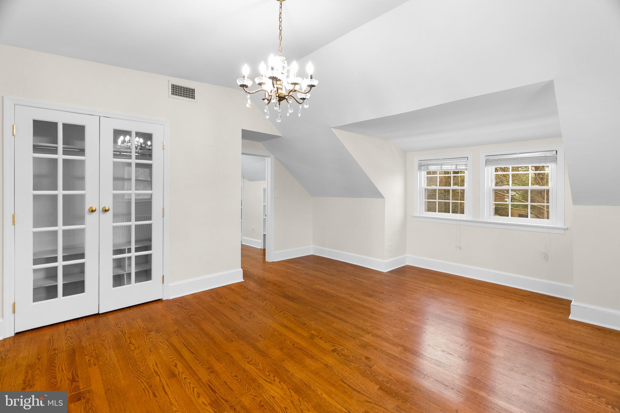 NEW ALEXANDRIA - Residential