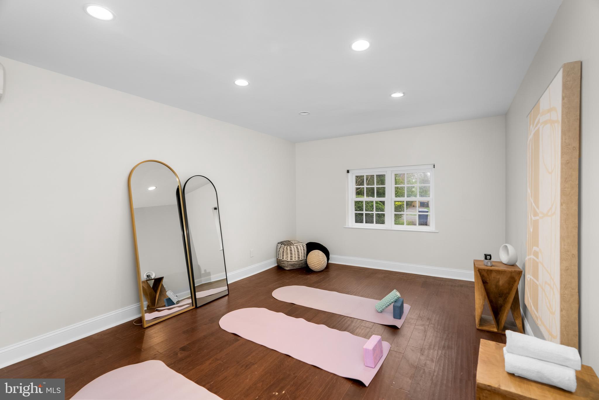 NEW ALEXANDRIA - Residential