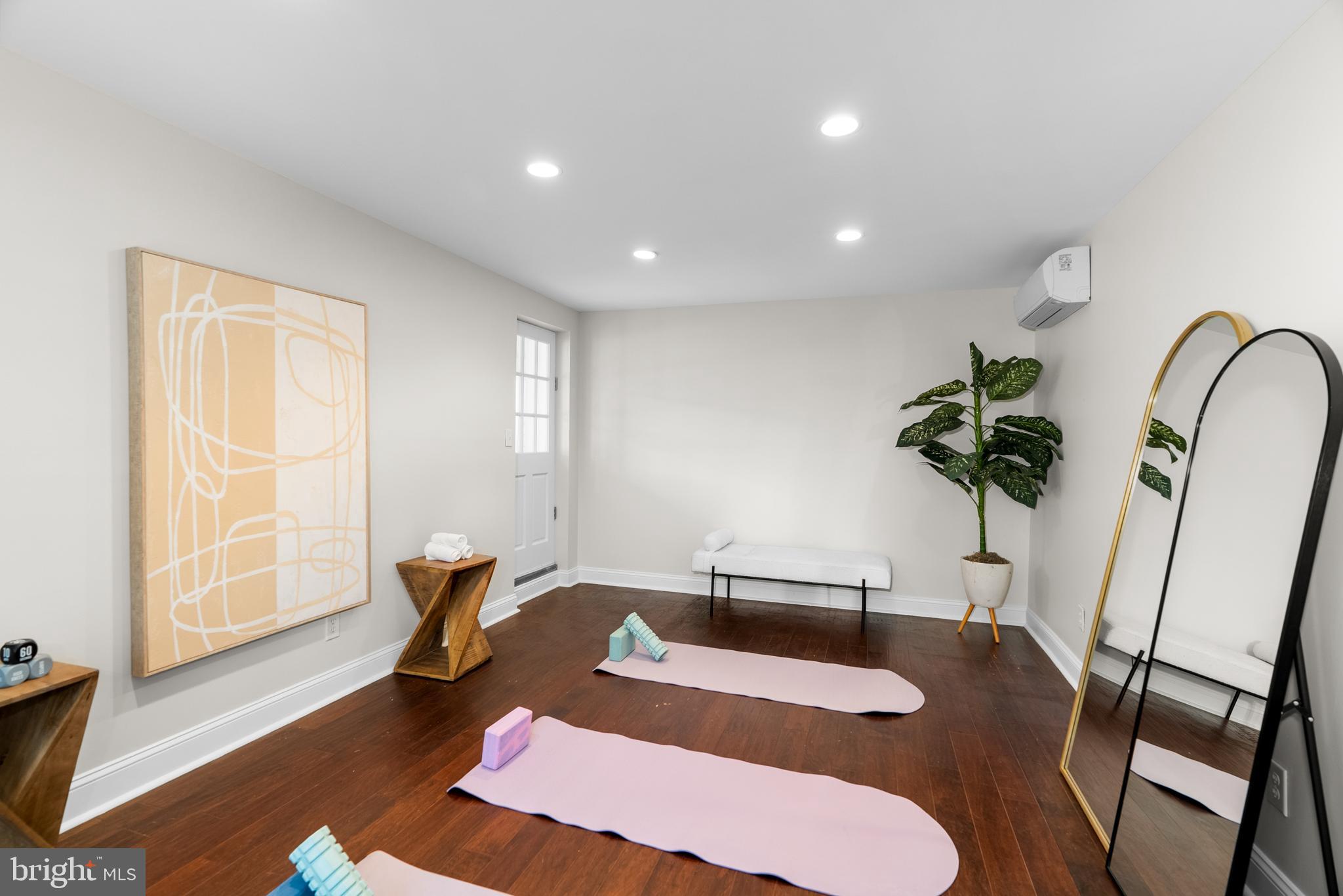 NEW ALEXANDRIA - Residential