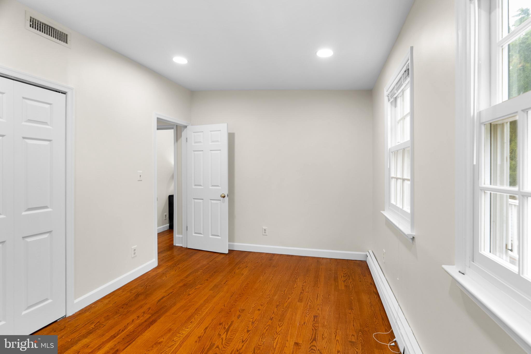 NEW ALEXANDRIA - Residential