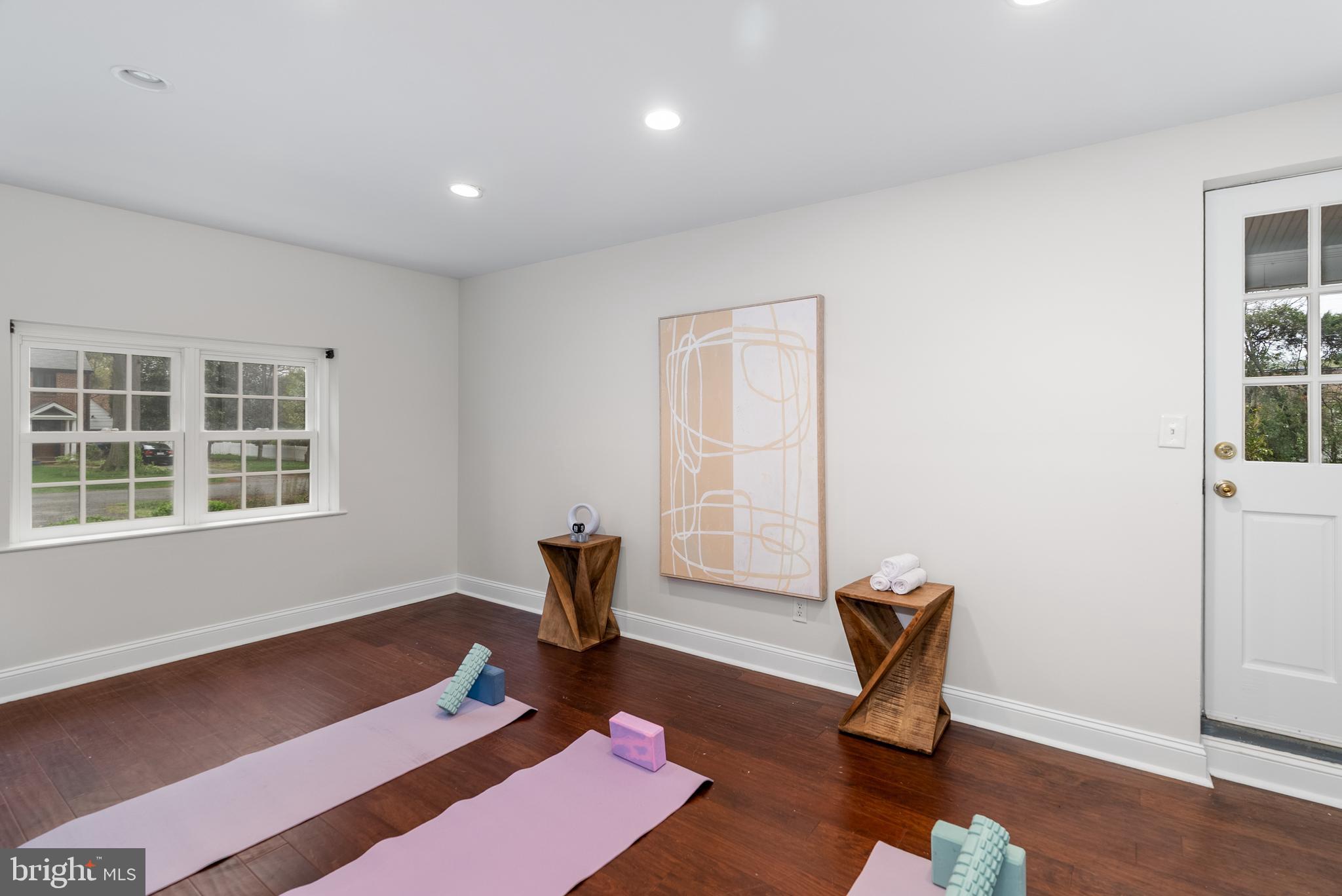 NEW ALEXANDRIA - Residential