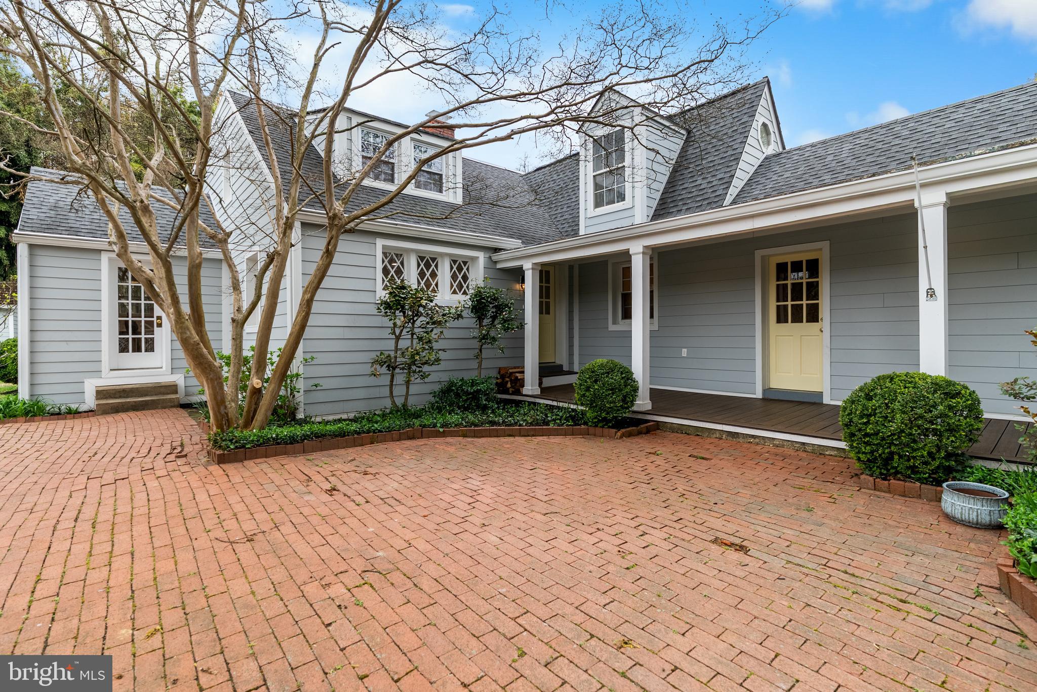 NEW ALEXANDRIA - Residential