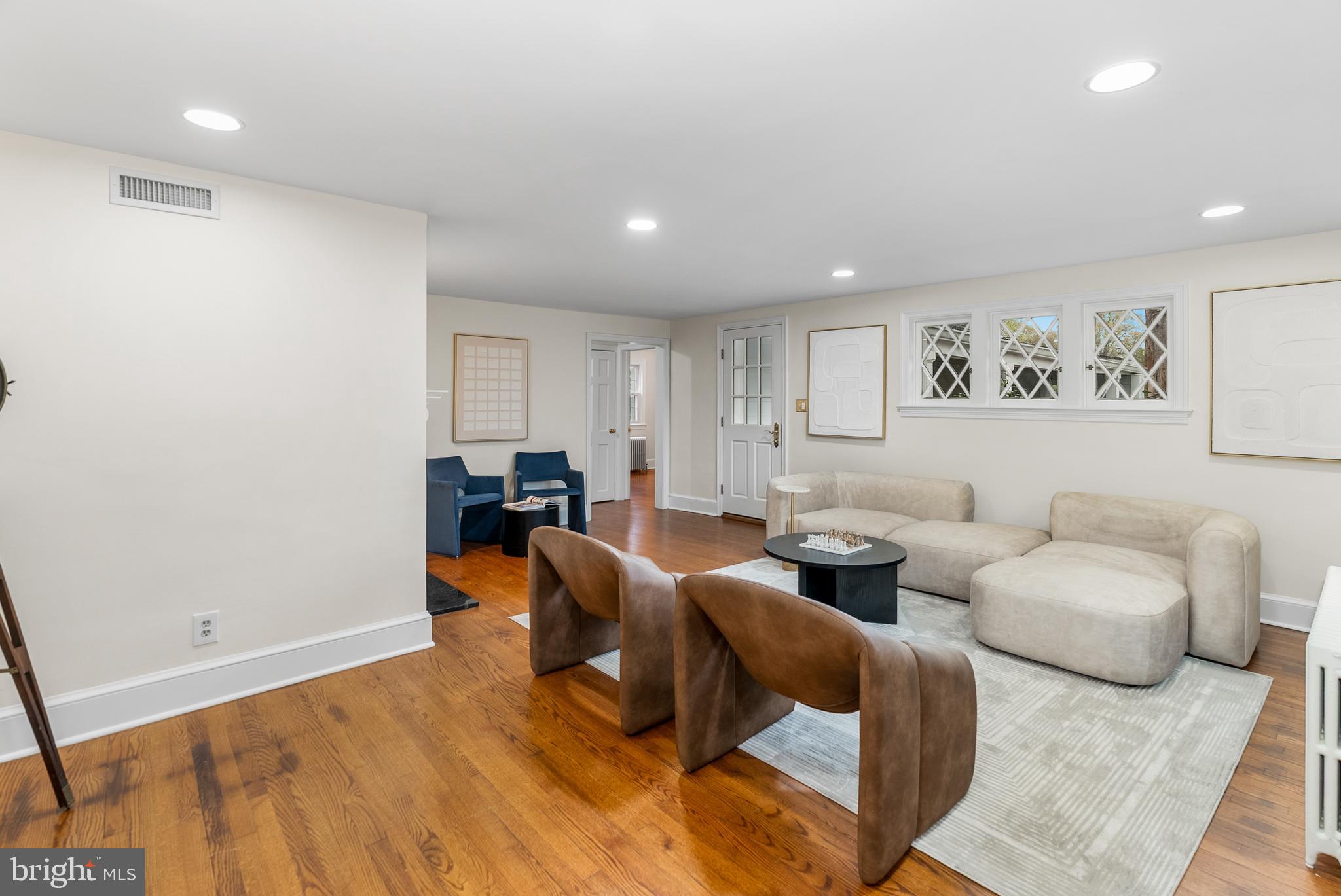 NEW ALEXANDRIA - Residential