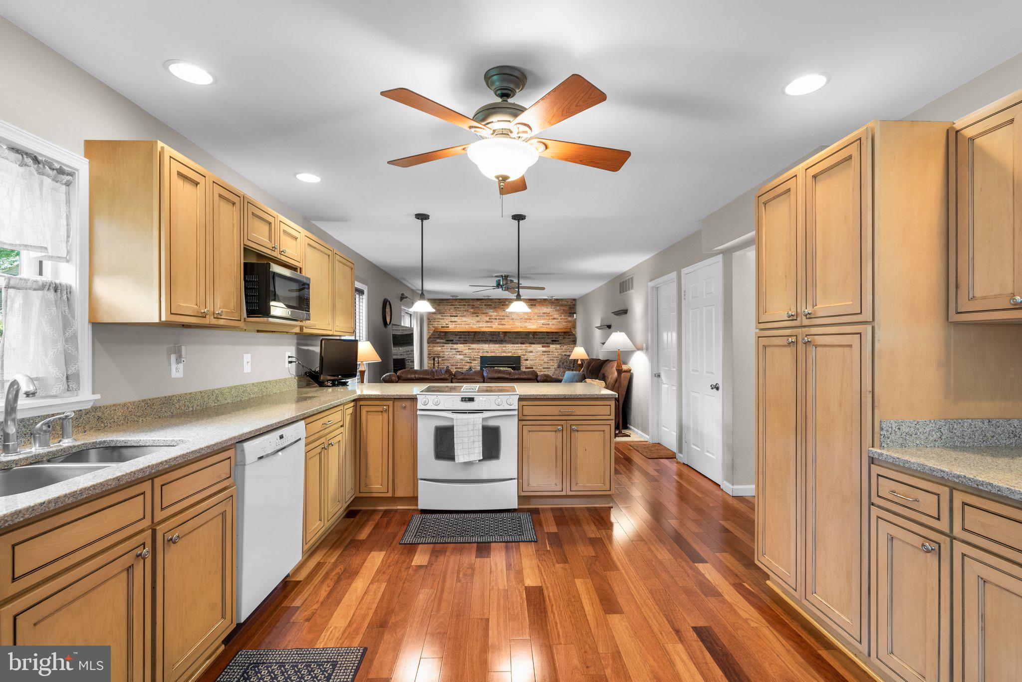 CAPE MCKINSEY - Residential