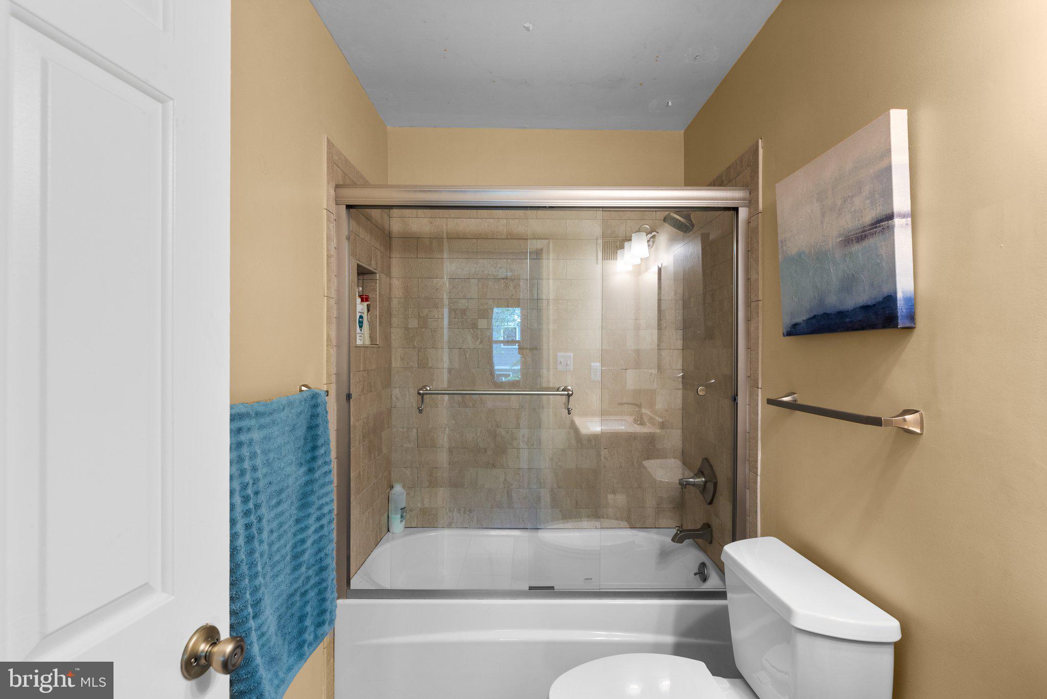 CAPE MCKINSEY - Residential