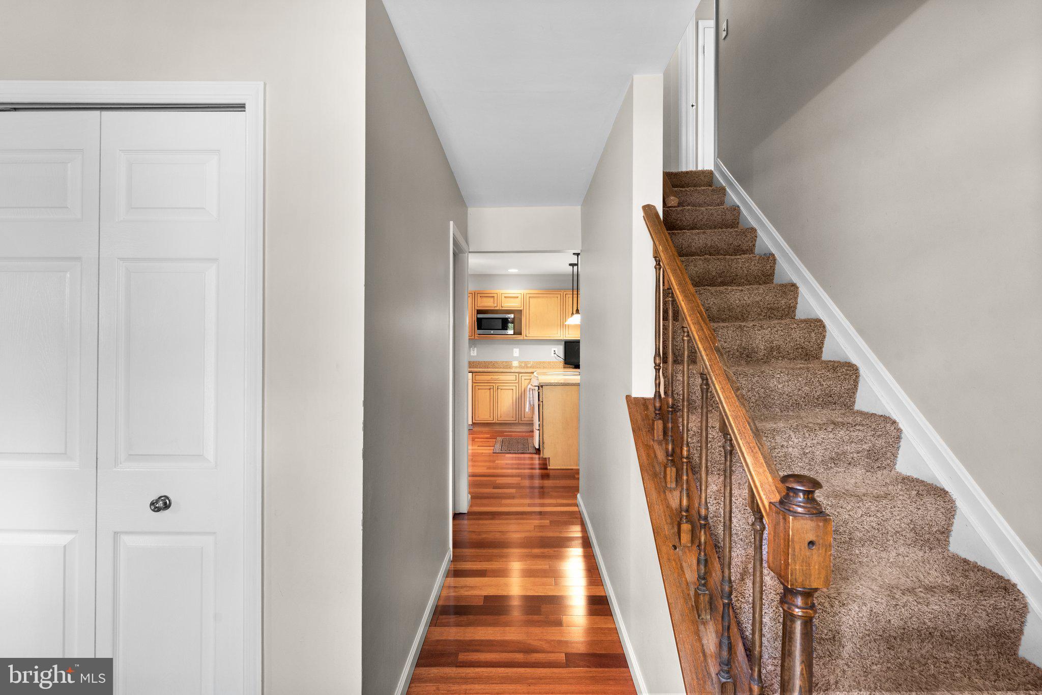 CAPE MCKINSEY - Residential