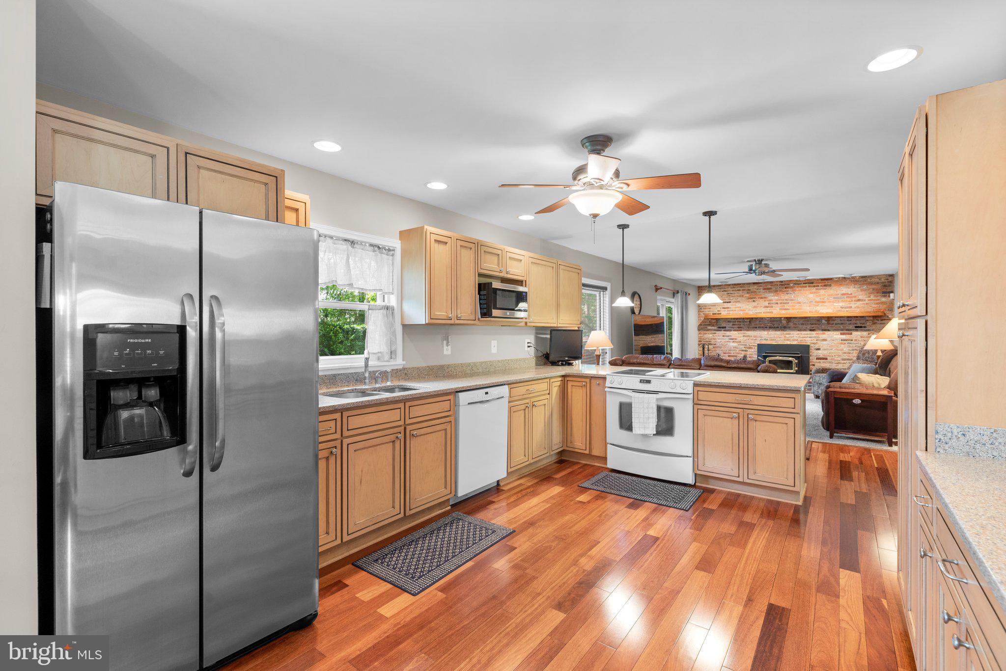 CAPE MCKINSEY - Residential