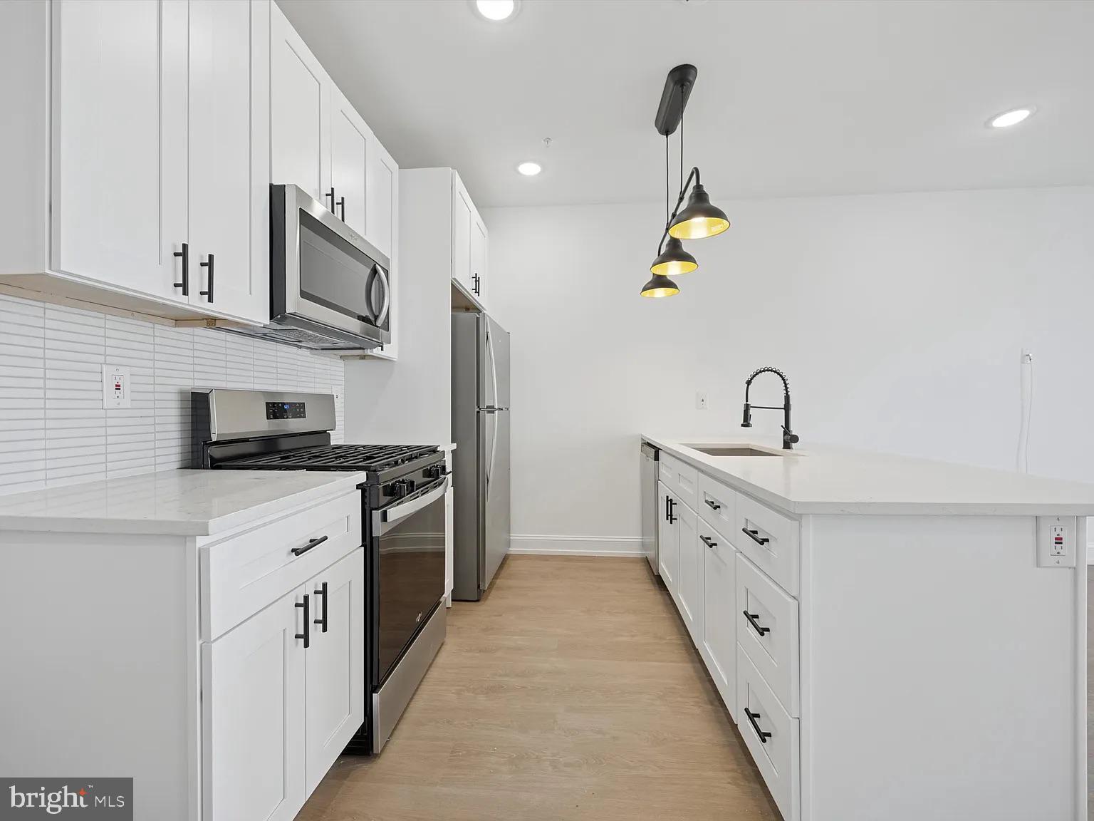 FRANCISVILLE - Residential Lease