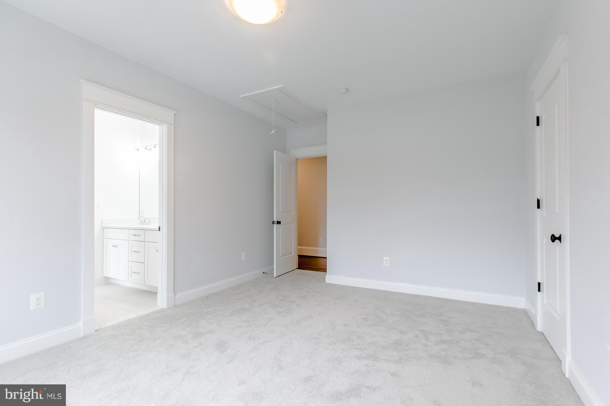 COLUMBIA FOREST - Residential