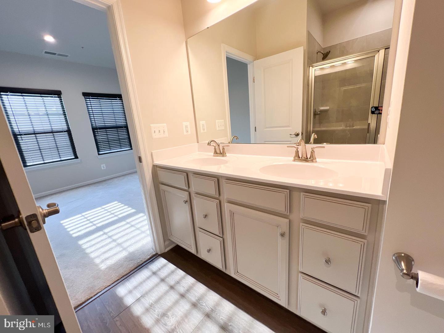 PARKSIDE - Residential Lease