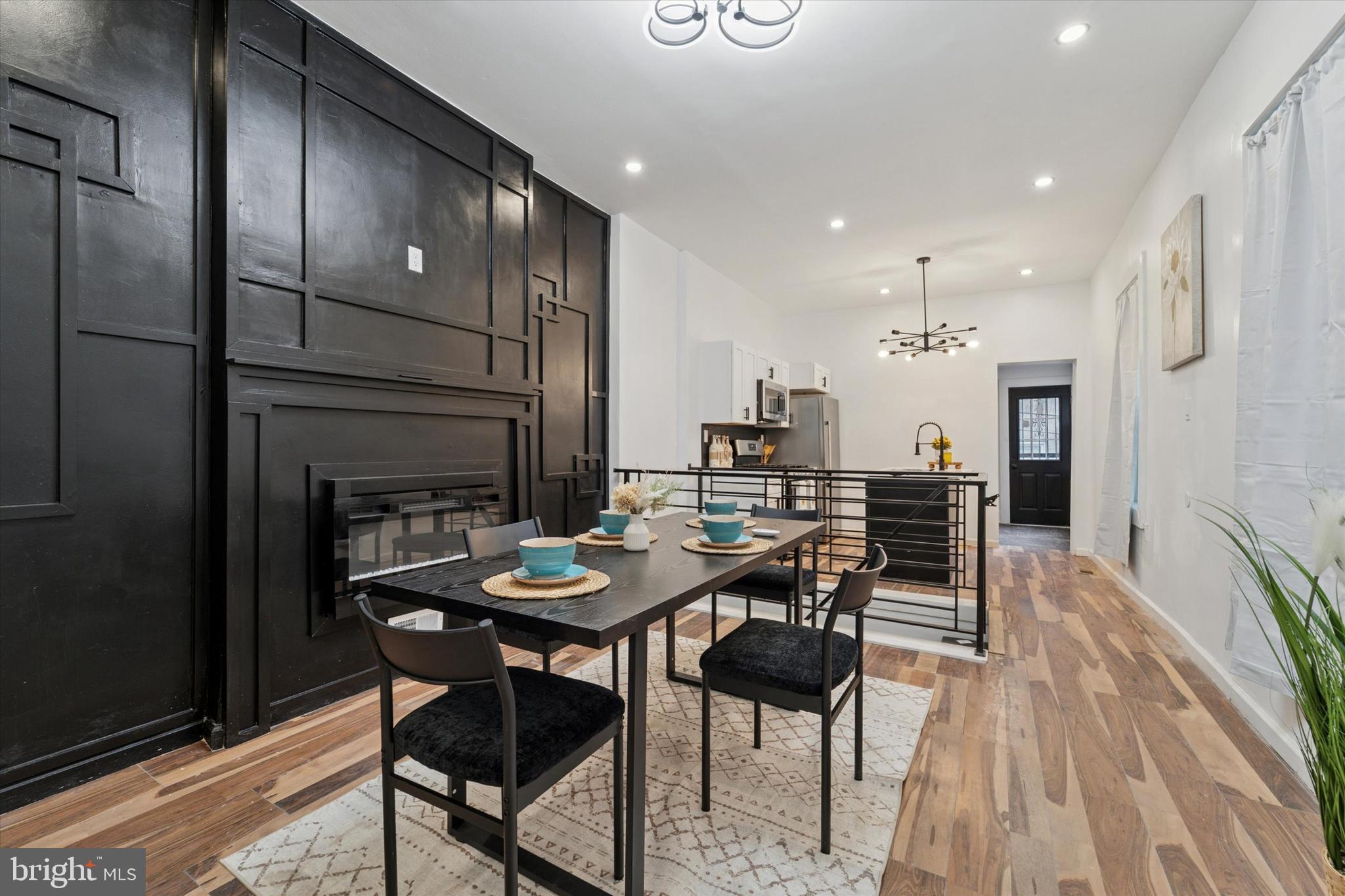 STRAWBERRY MANSION - Residential