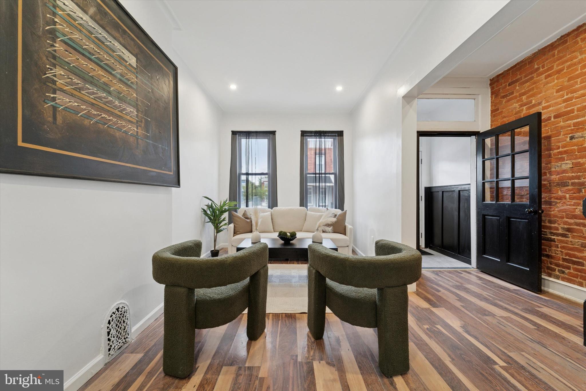 STRAWBERRY MANSION - Residential