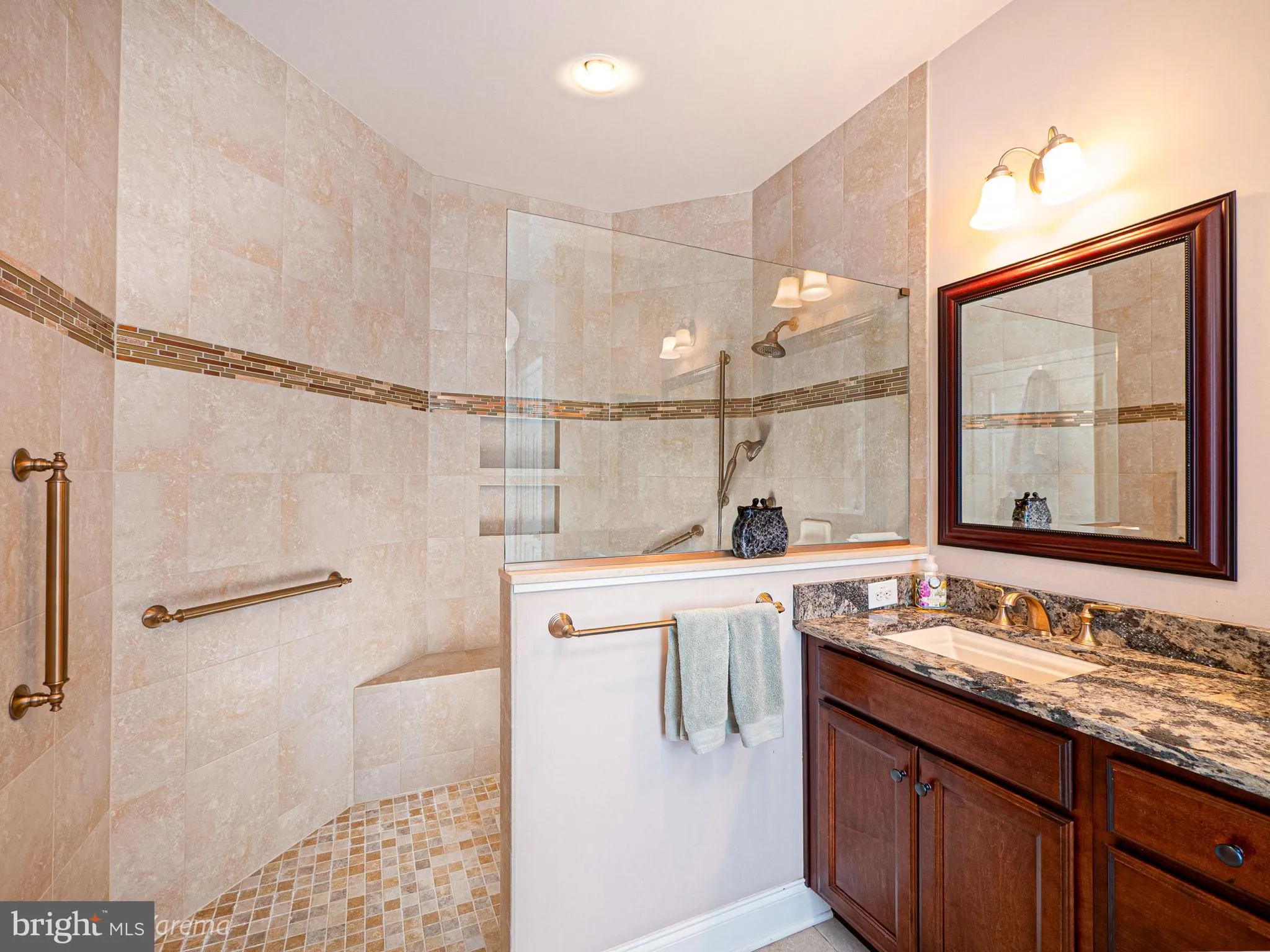 Center Valley, Pennsylvania 18034, United States, 2 Bedrooms Bedrooms, ,2 BathroomsBathrooms,Residential,Active,138639