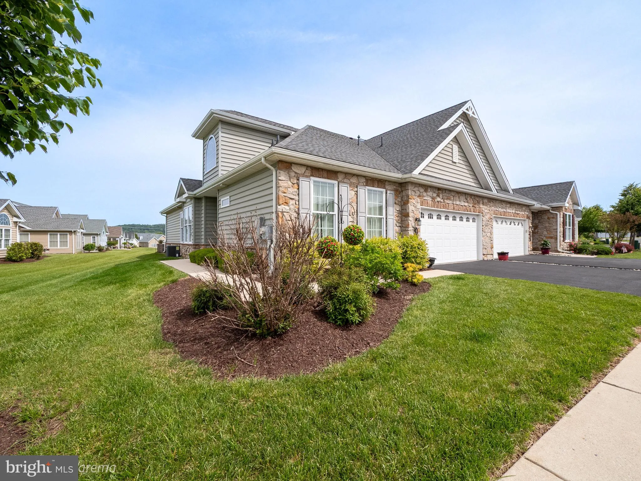 Center Valley, Pennsylvania 18034, United States, 2 Bedrooms Bedrooms, ,2 BathroomsBathrooms,Residential,Active,138639