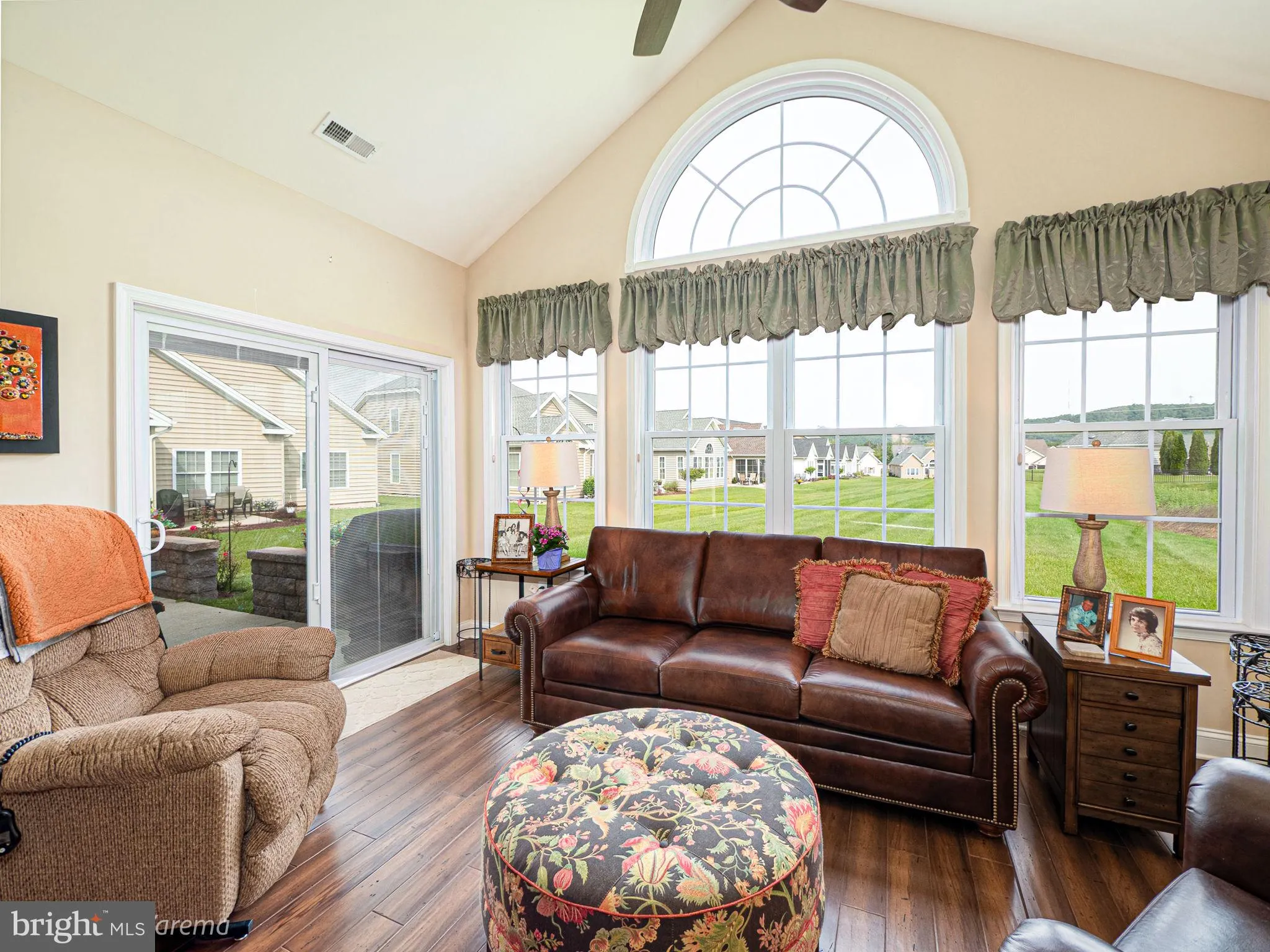 Center Valley, Pennsylvania 18034, United States, 2 Bedrooms Bedrooms, ,2 BathroomsBathrooms,Residential,Active,138639