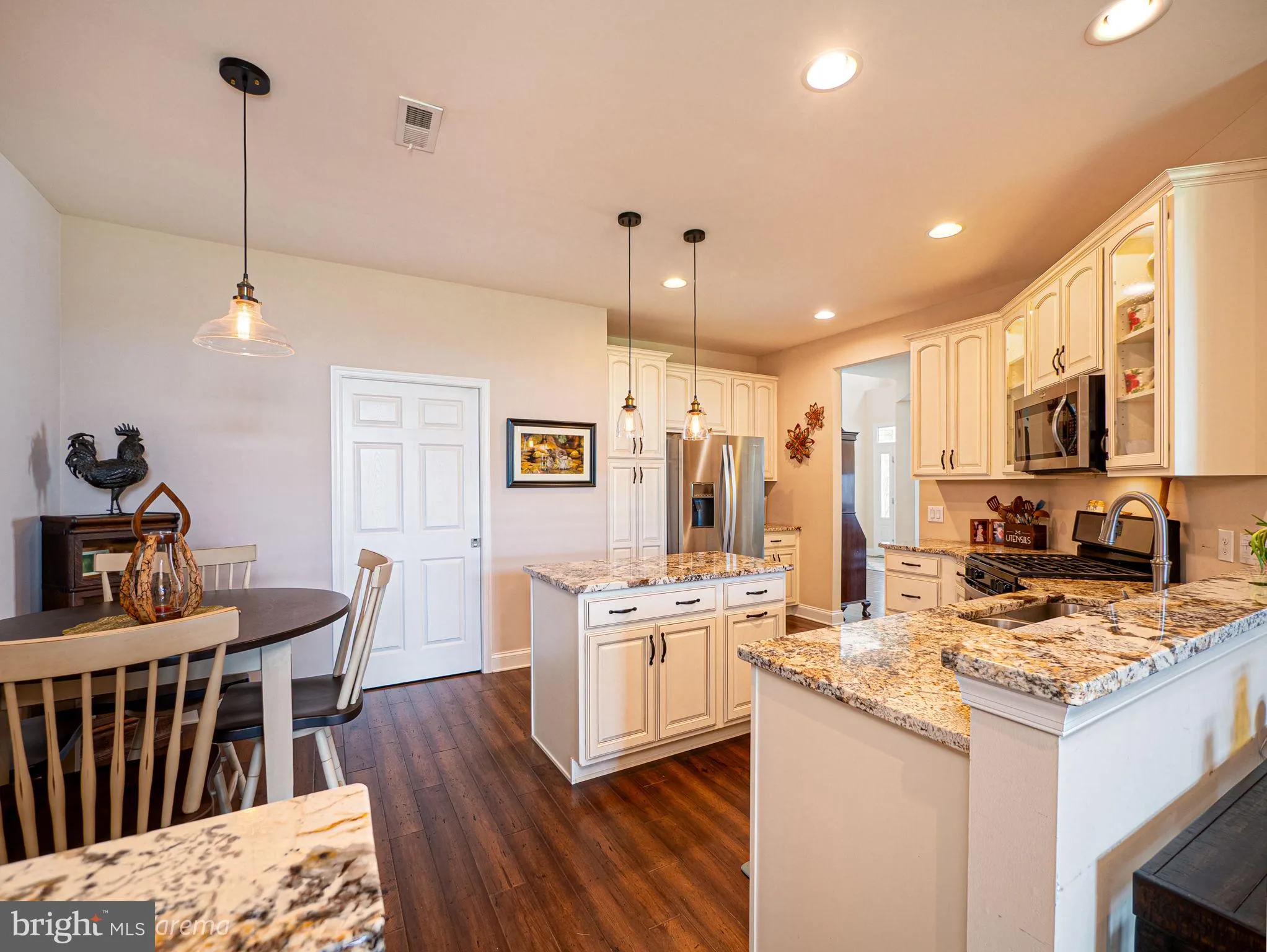 Center Valley, Pennsylvania 18034, United States, 2 Bedrooms Bedrooms, ,2 BathroomsBathrooms,Residential,Active,138639