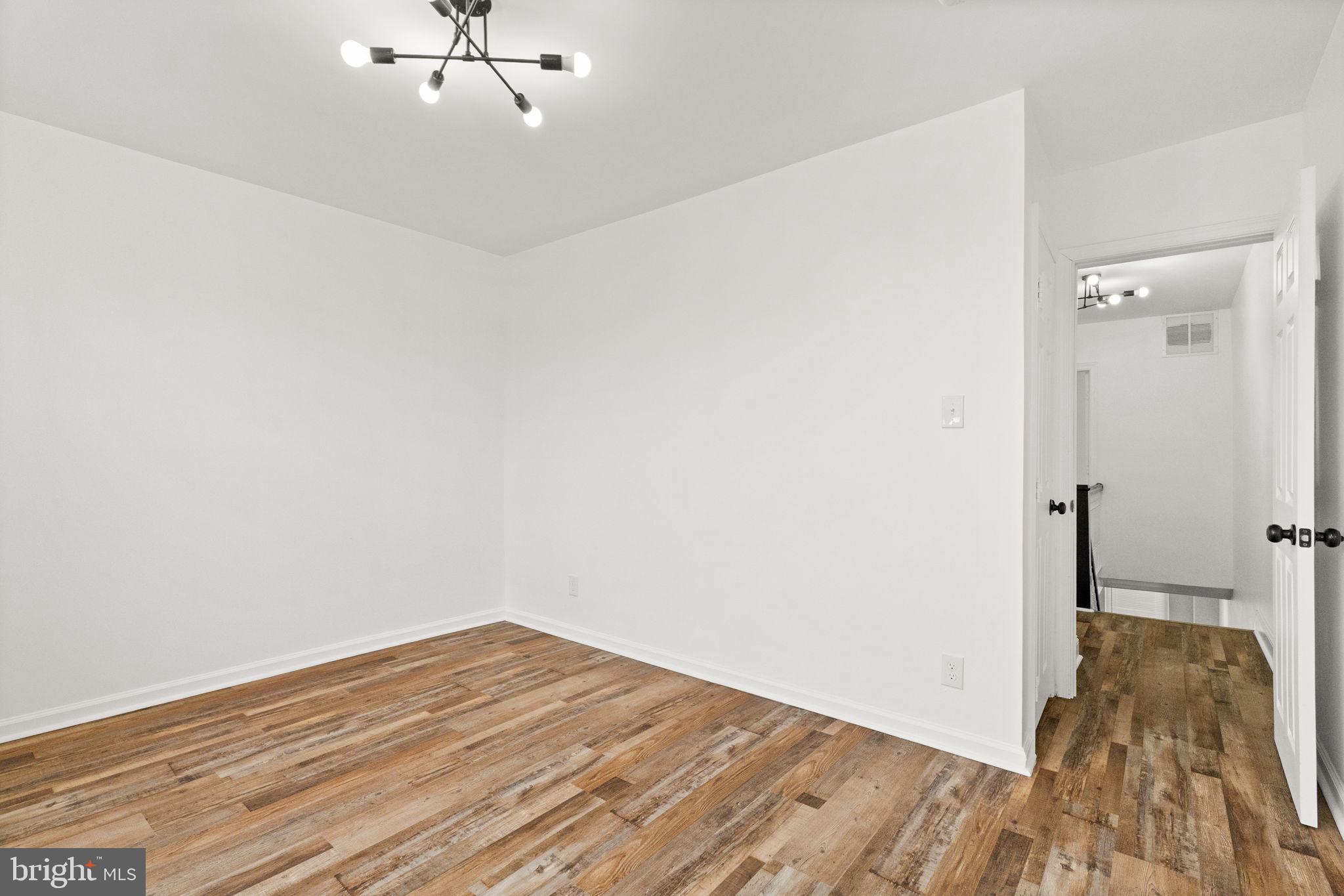 WEST OAK LANE - Residential