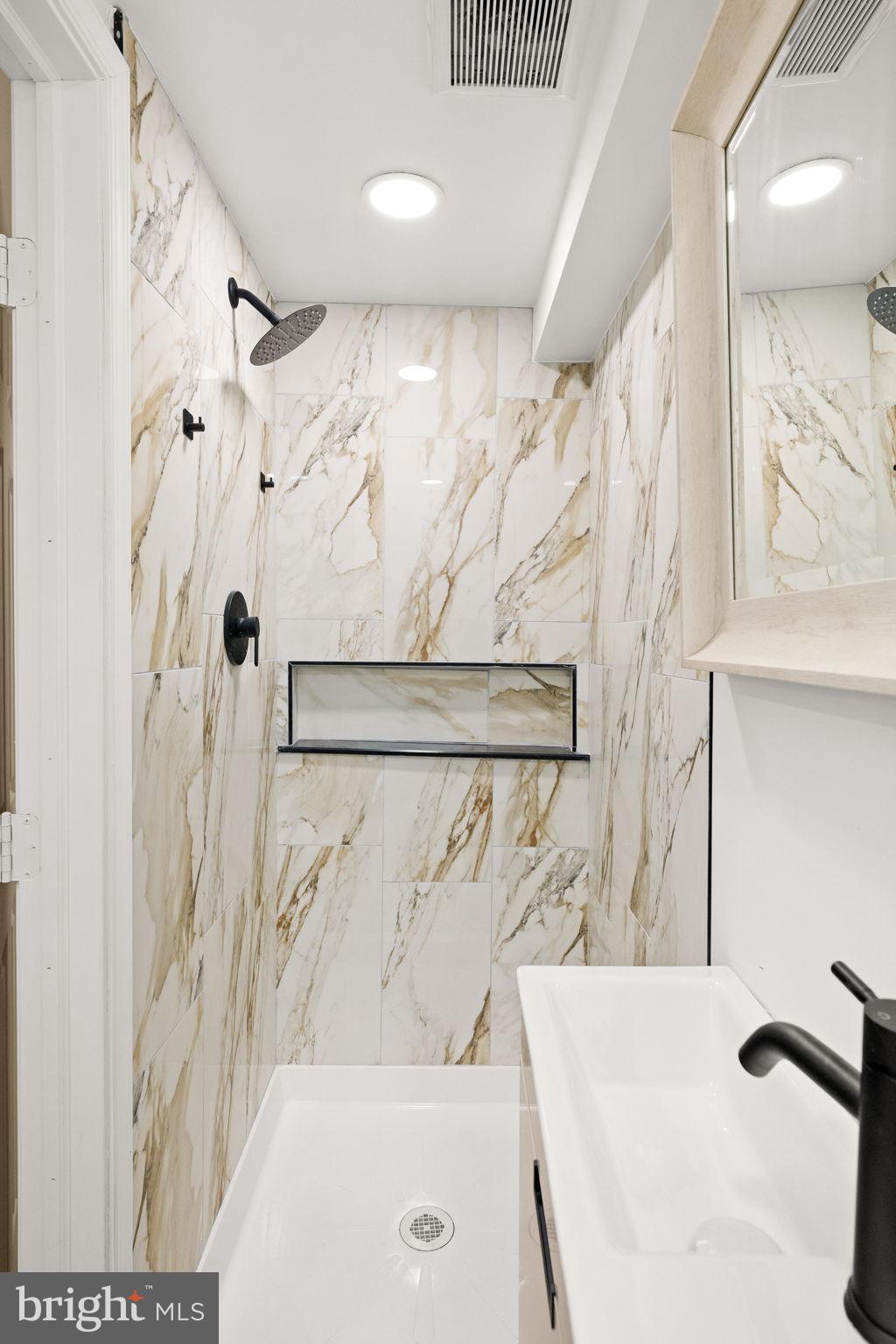 WEST OAK LANE - Residential