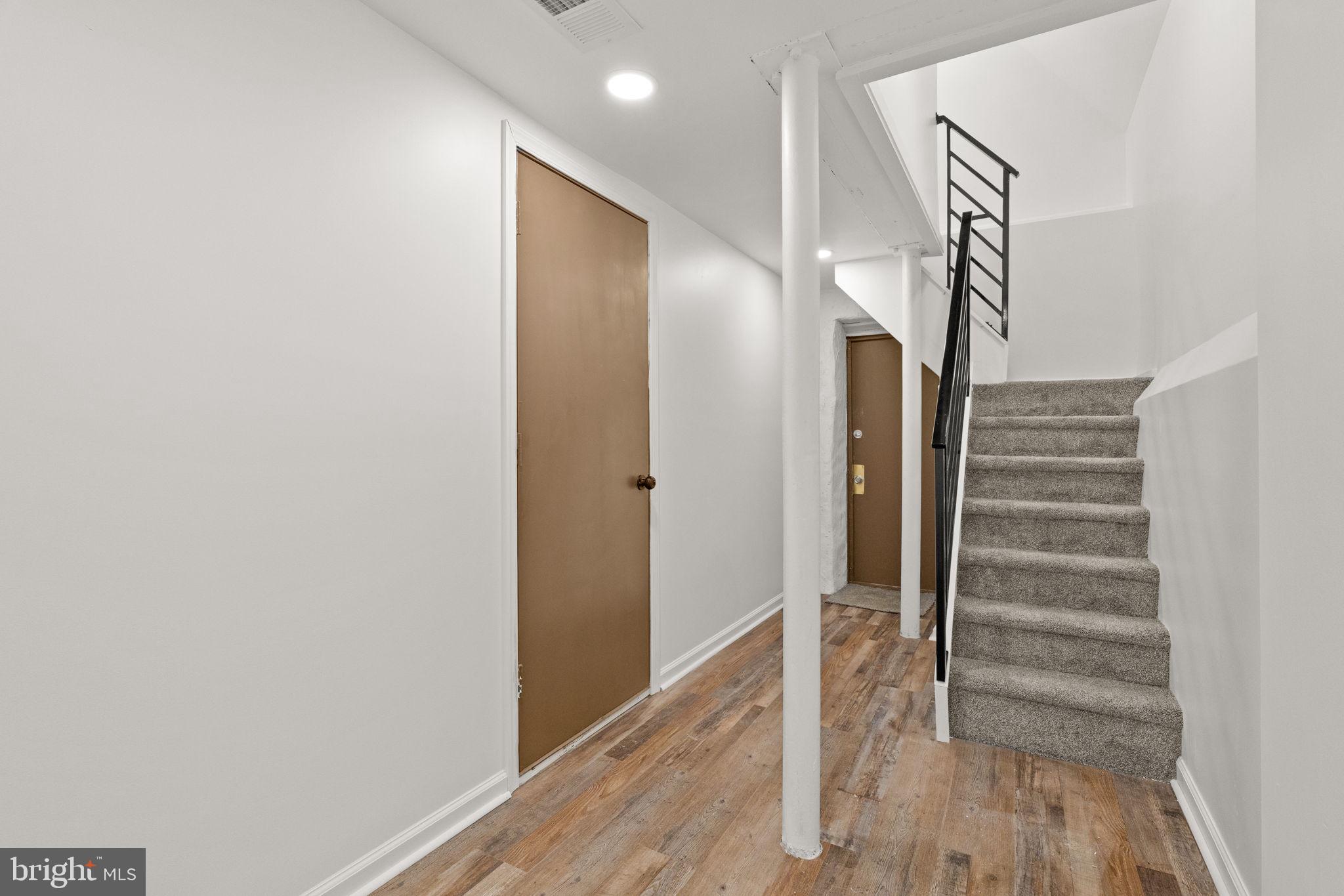 WEST OAK LANE - Residential