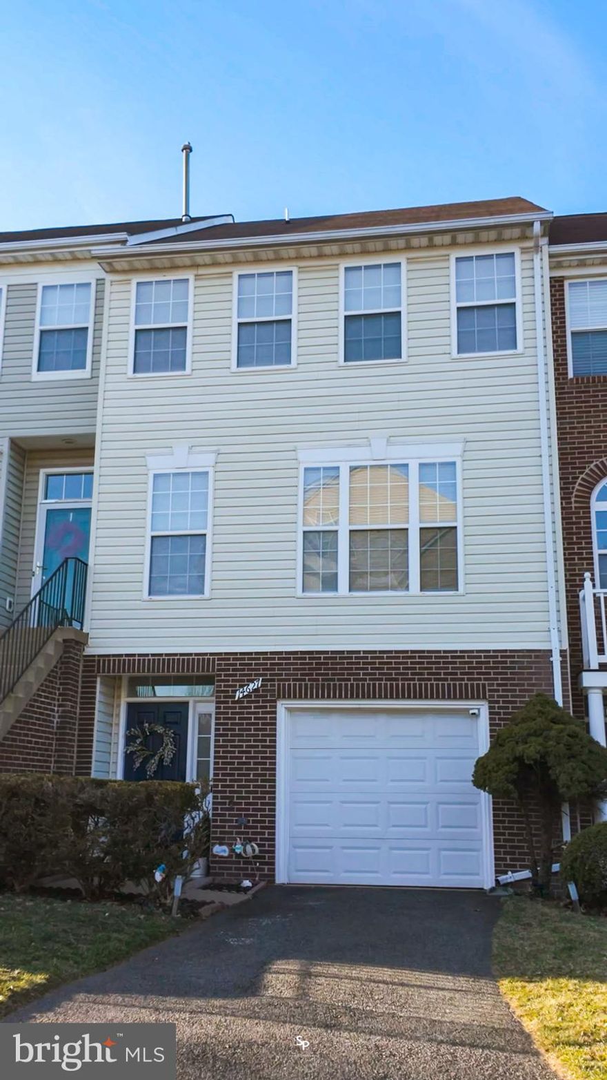 The one you've been waiting for! This stunning townhome has undergone a $120,000 renovation and will wow you in every corner. New hardwood floors flow seamlessly throughout the entire home, and new recessed lighting throughout add to this home's light and bright feel.  You will feel like a Chef in the fully equipped kitchen, featuring beautiful cabinetry, Quartz countertops and backsplash, new light fixtures, a gun metal sink and an oversized island with waterfall edge. Upstairs, two sizeable secondary bedrooms share an updated bathroom, complete with a new vanity, new lighting and fixtures, new toilet and new shower head. The spacious primary suite offers a serene space to unwind in. An enlarged walk-in closet provides an abundance of storage space. A spa-like primary bathroom has been fully remodeled, with new tile flooring, dual vanities, new lighting and fixtures, new toilet and a fully tiled walk-in shower with frameless glass door. Need more space? Head on down to the finished, walk-out basement, where you will find a fully remodeled bathroom and a spacious den that leads out to the fenced in yard. No details were spared, this home also features new blinds and floor vents throughout, fresh paint inside and out including all the doors, closets and garage. Don't miss out on this East facing, centrally located home just minutes from I-66 and surrounded by many shopping and dining options.
$2500 credit if approved and closed with CMS Mortgage. Inquire for more details. All furniture conveys (except TV's)