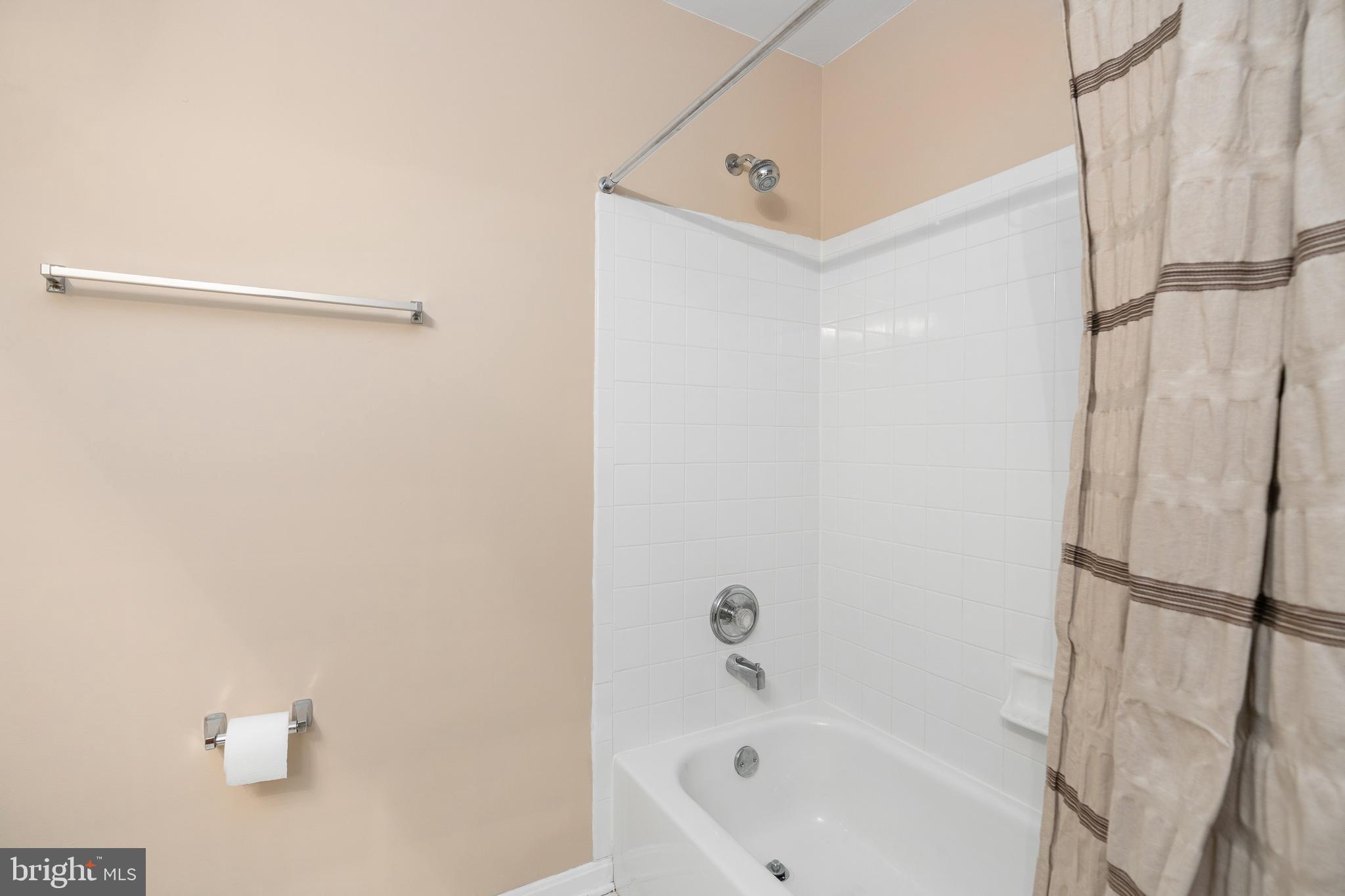 TURNBERRY VILLAGE - Residential