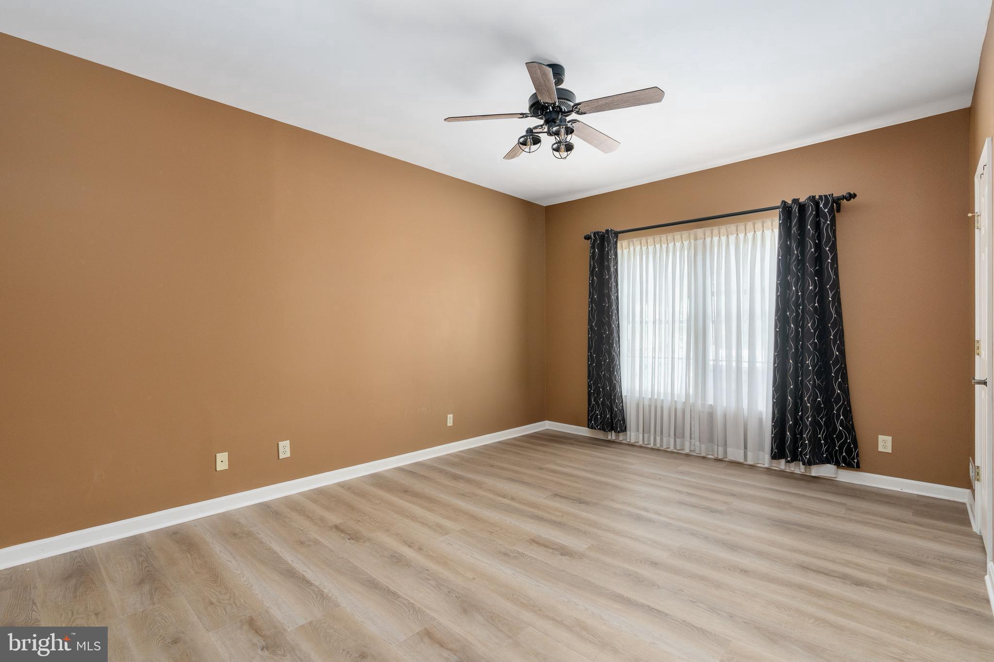 TURNBERRY VILLAGE - Residential