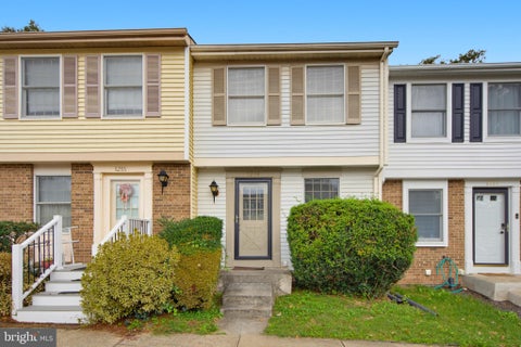 Townhouse For Rent - 8284 Crestmont Circle<br/> SPRINGFIELD, VA 22153
