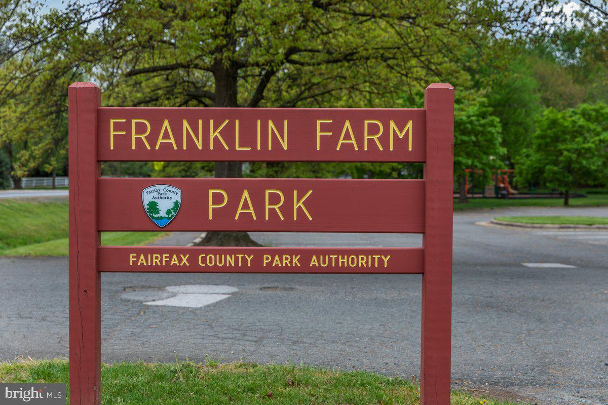 FRANKLIN FARM - Residential