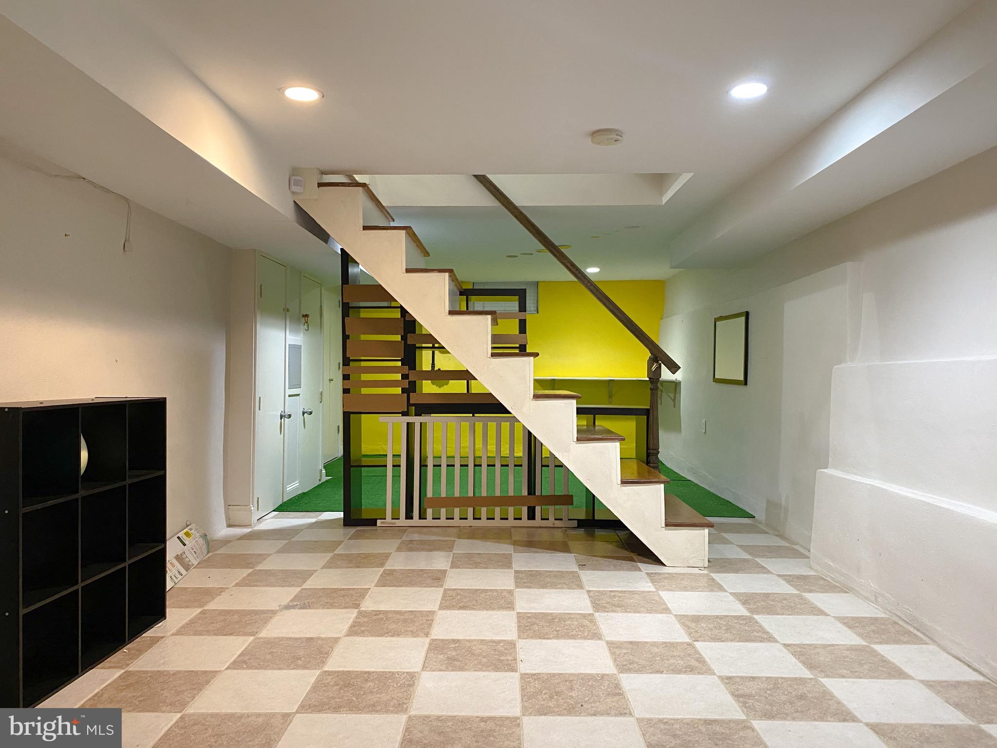 BELLA VISTA - Residential Lease