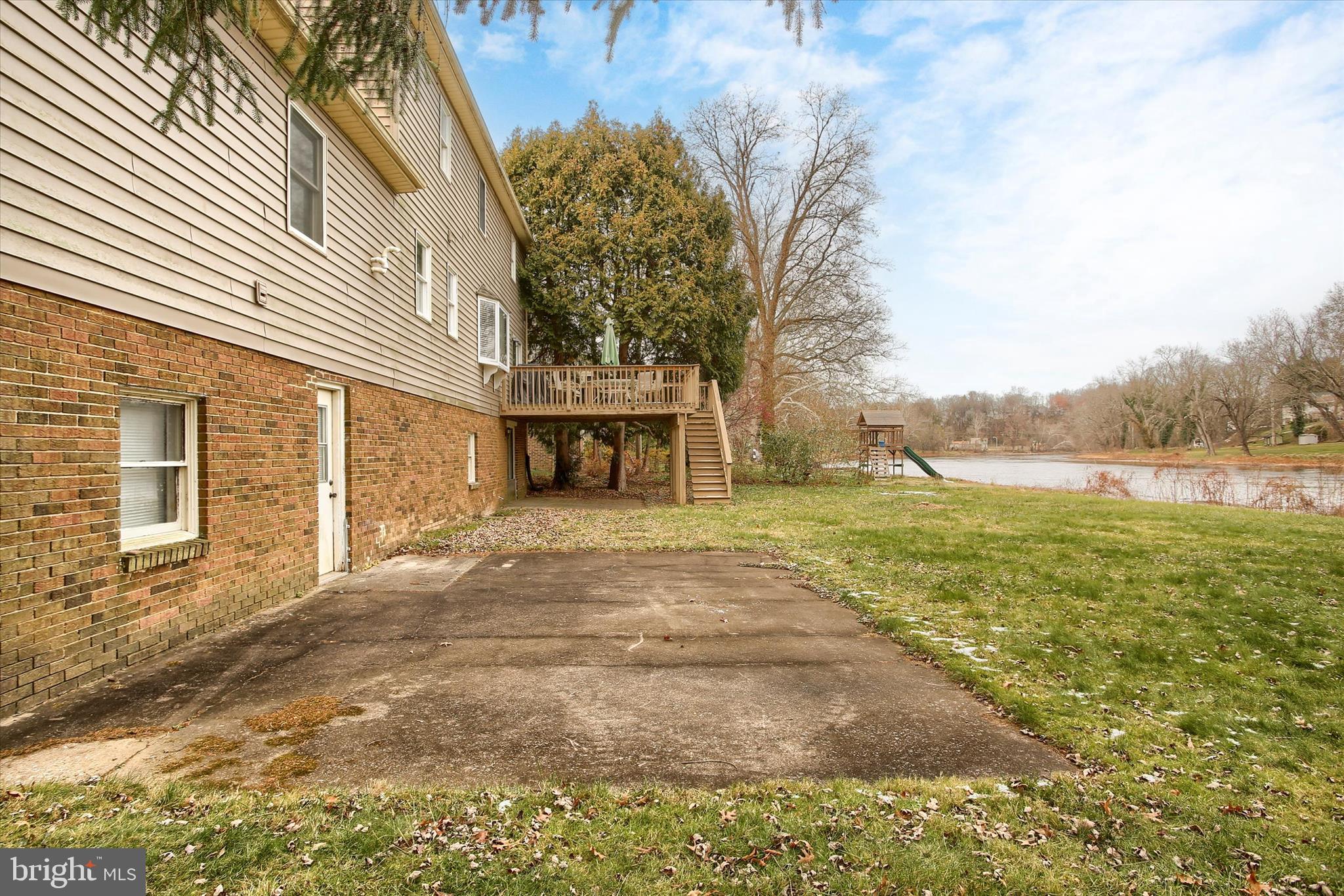 PINEBROOK - Residential