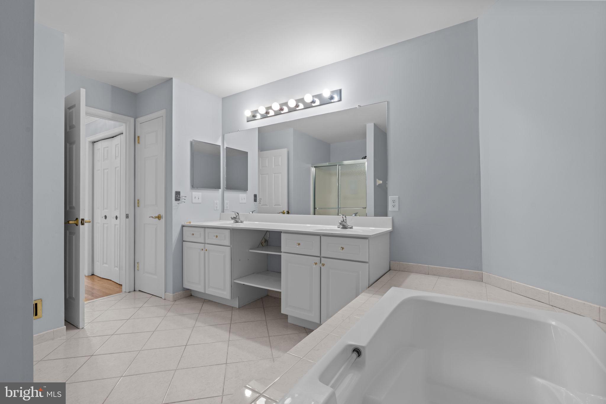 WALNUT RIDGE - Residential Lease