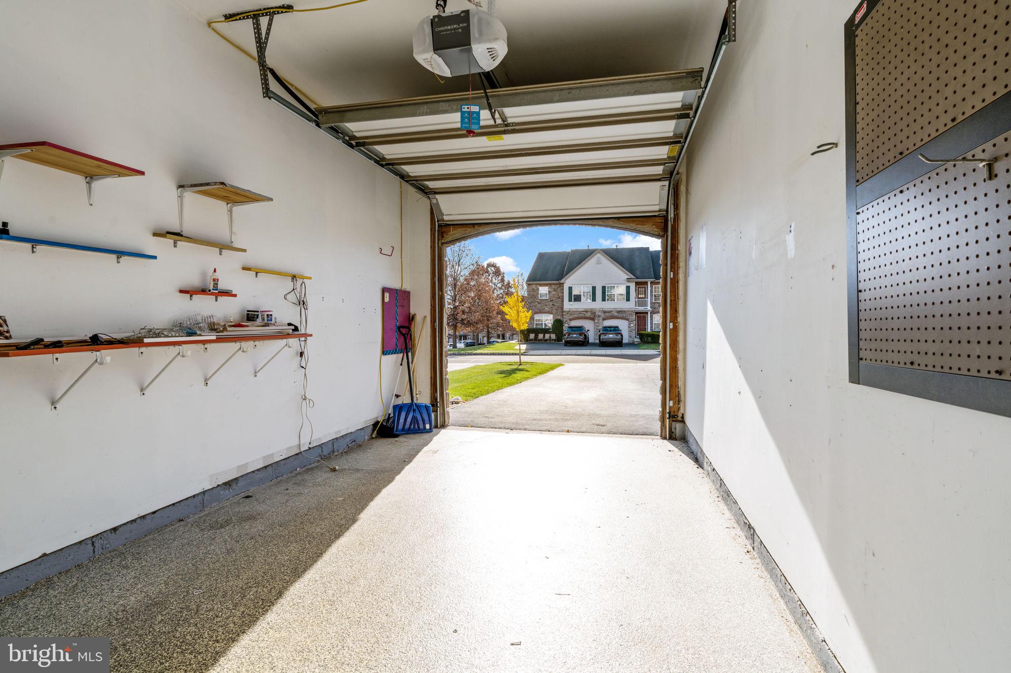 WALNUT RIDGE - Residential Lease