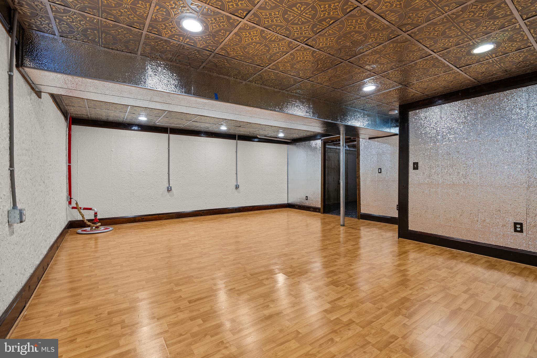 WALNUT RIDGE - Residential Lease