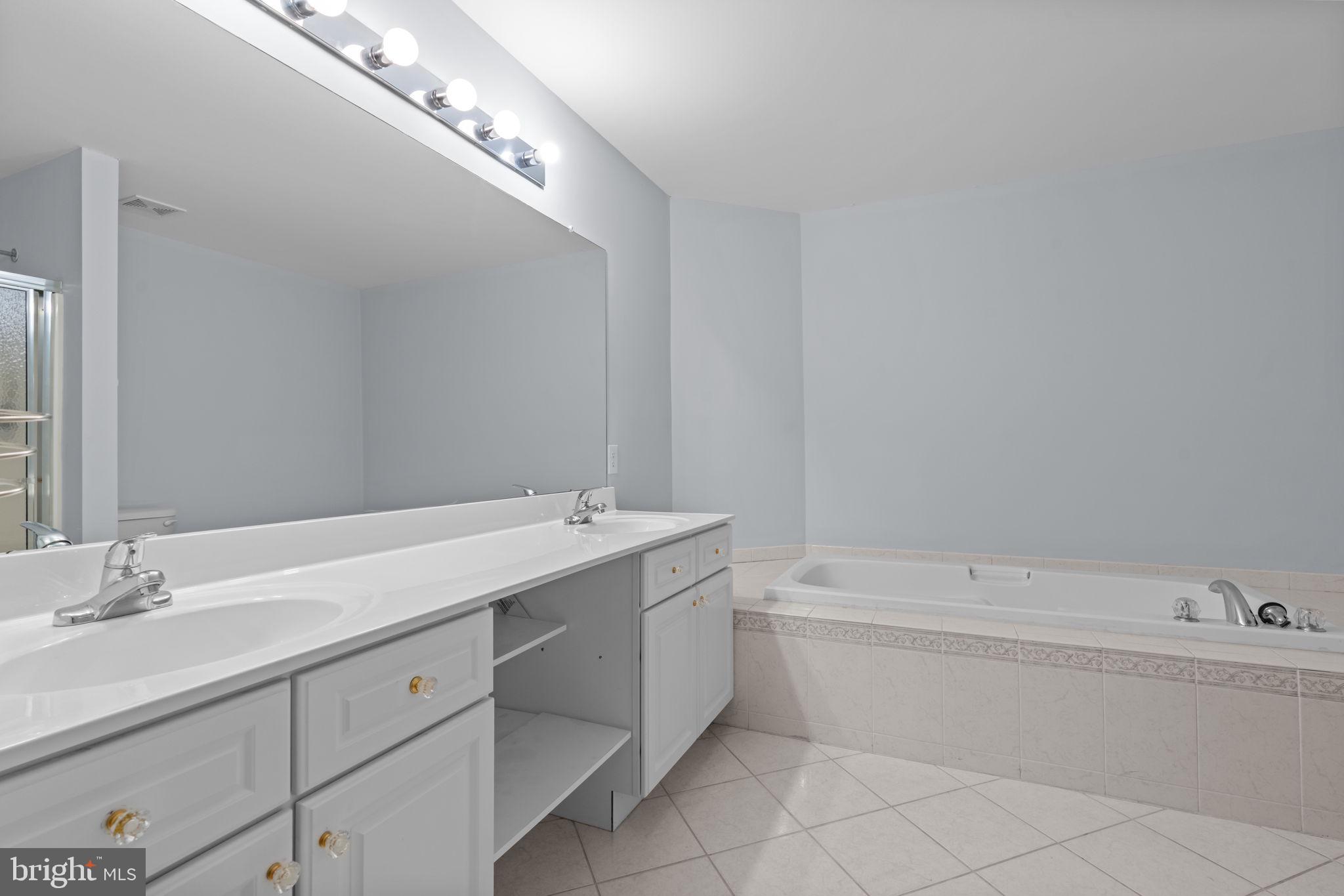 WALNUT RIDGE - Residential Lease