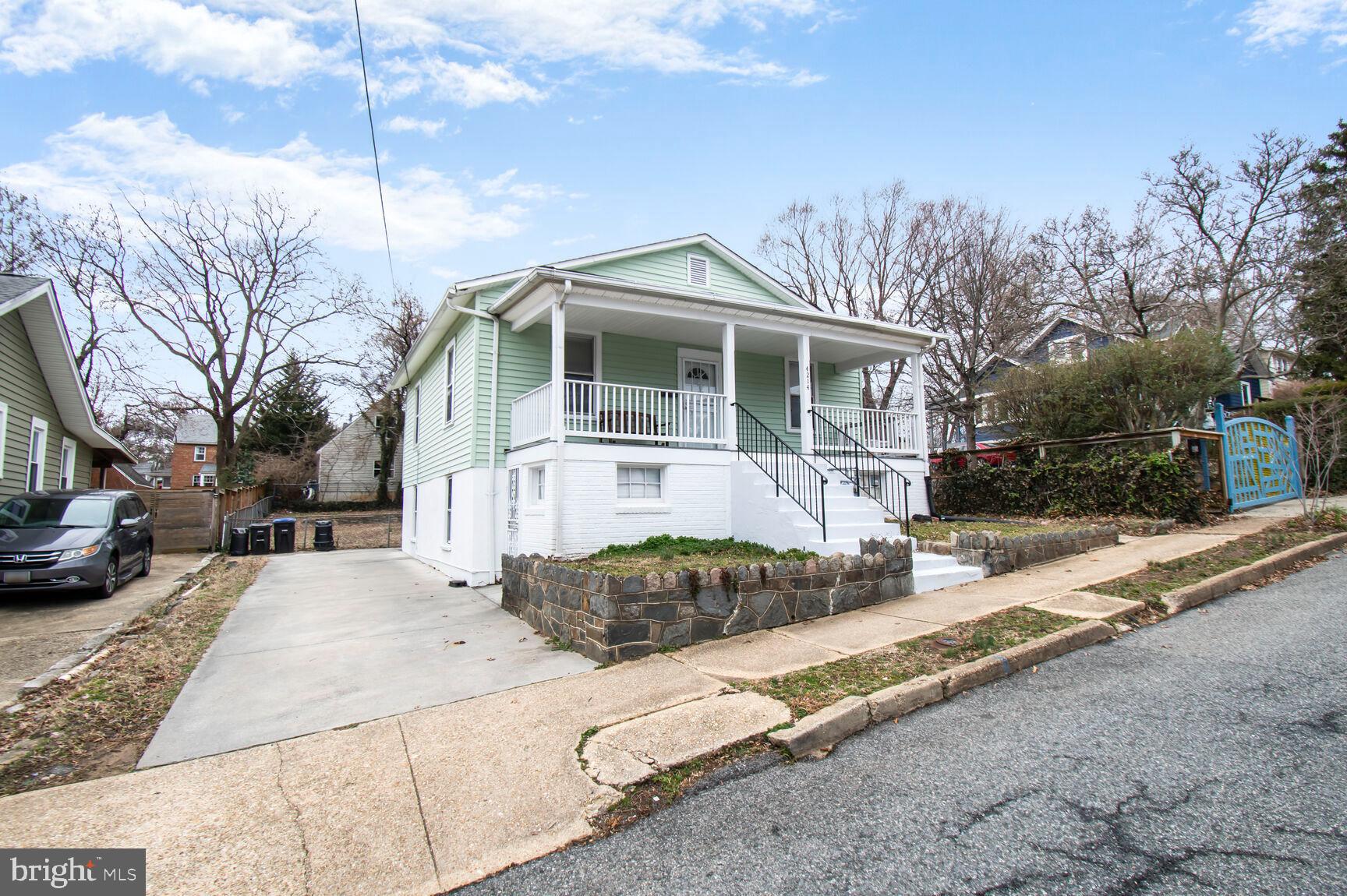 MOUNT RAINIER - Residential