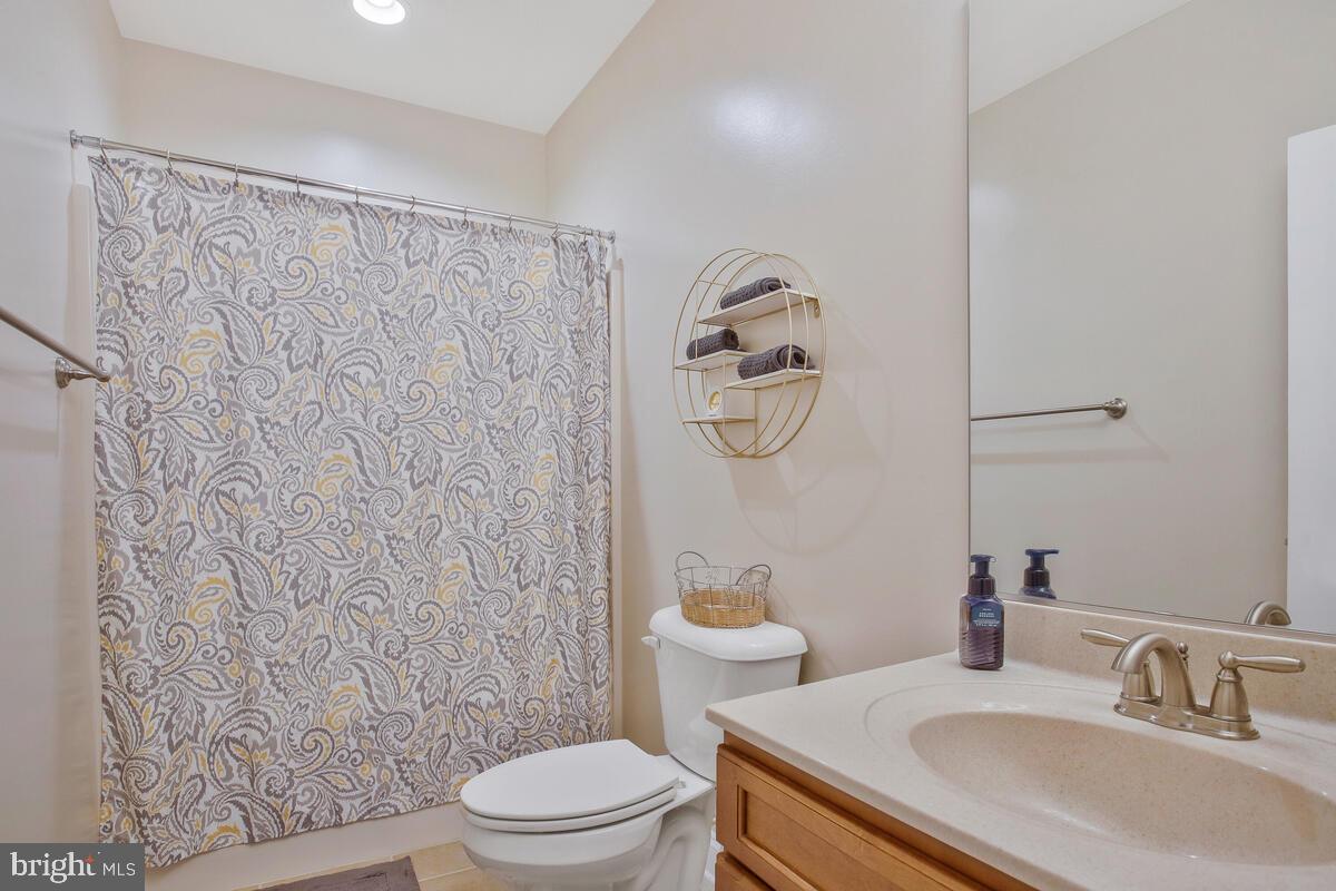 SIMMONS RIDGE - Residential