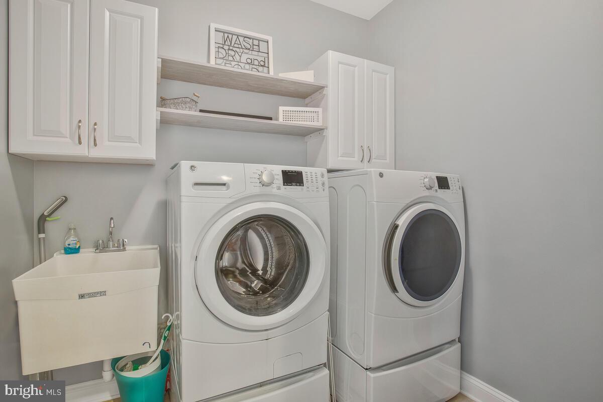 SIMMONS RIDGE - Residential