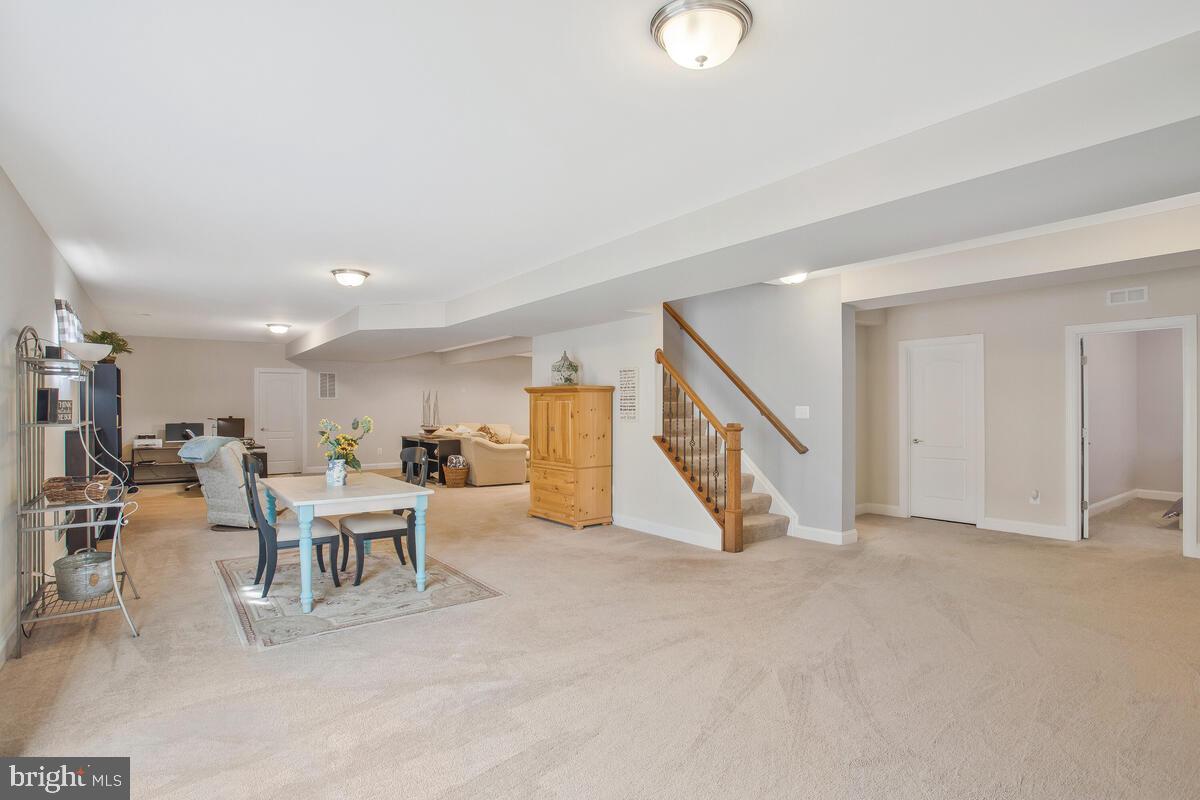 SIMMONS RIDGE - Residential