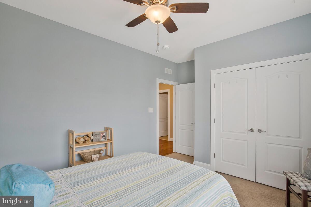 SIMMONS RIDGE - Residential