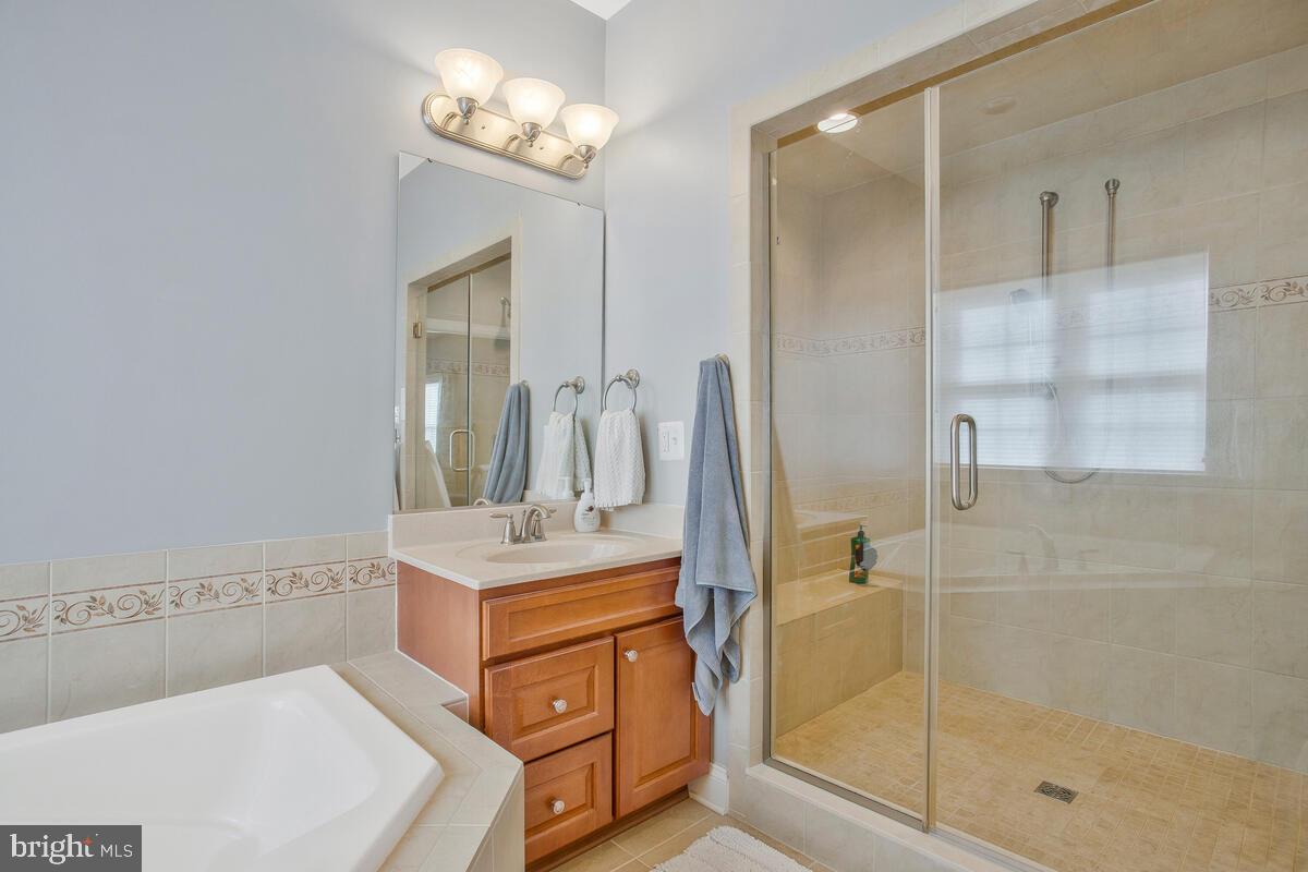 SIMMONS RIDGE - Residential