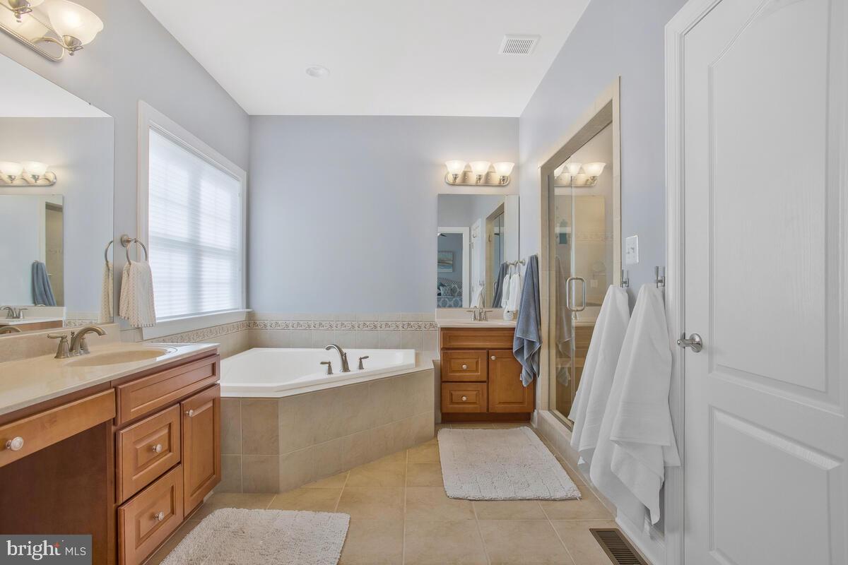 SIMMONS RIDGE - Residential