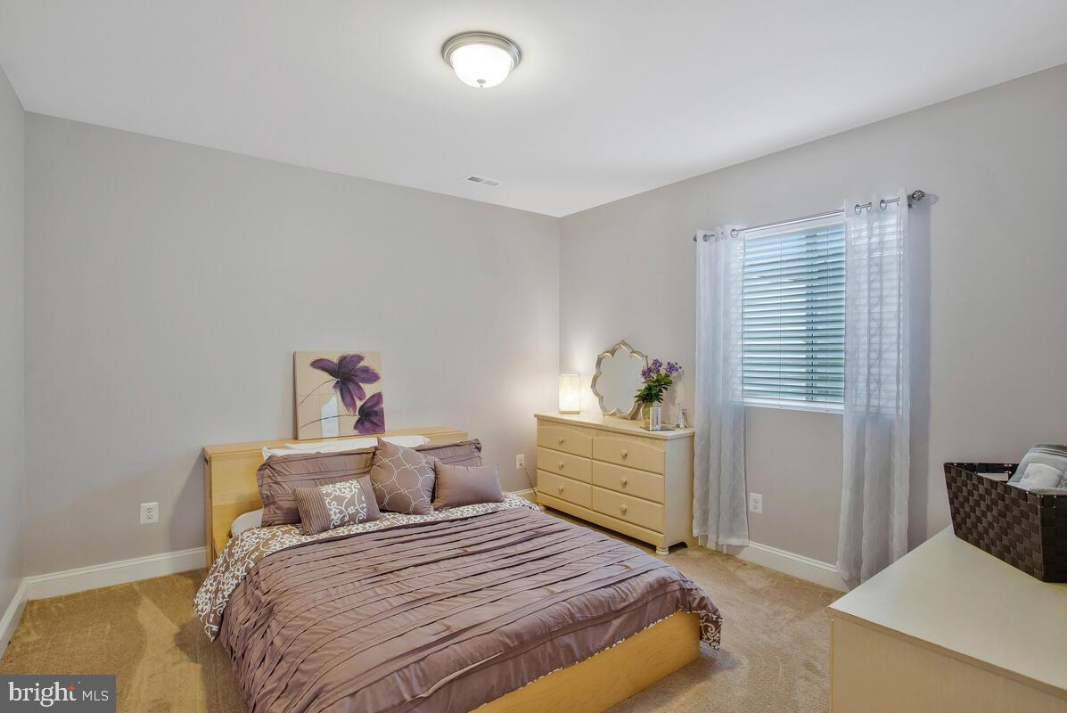 SIMMONS RIDGE - Residential