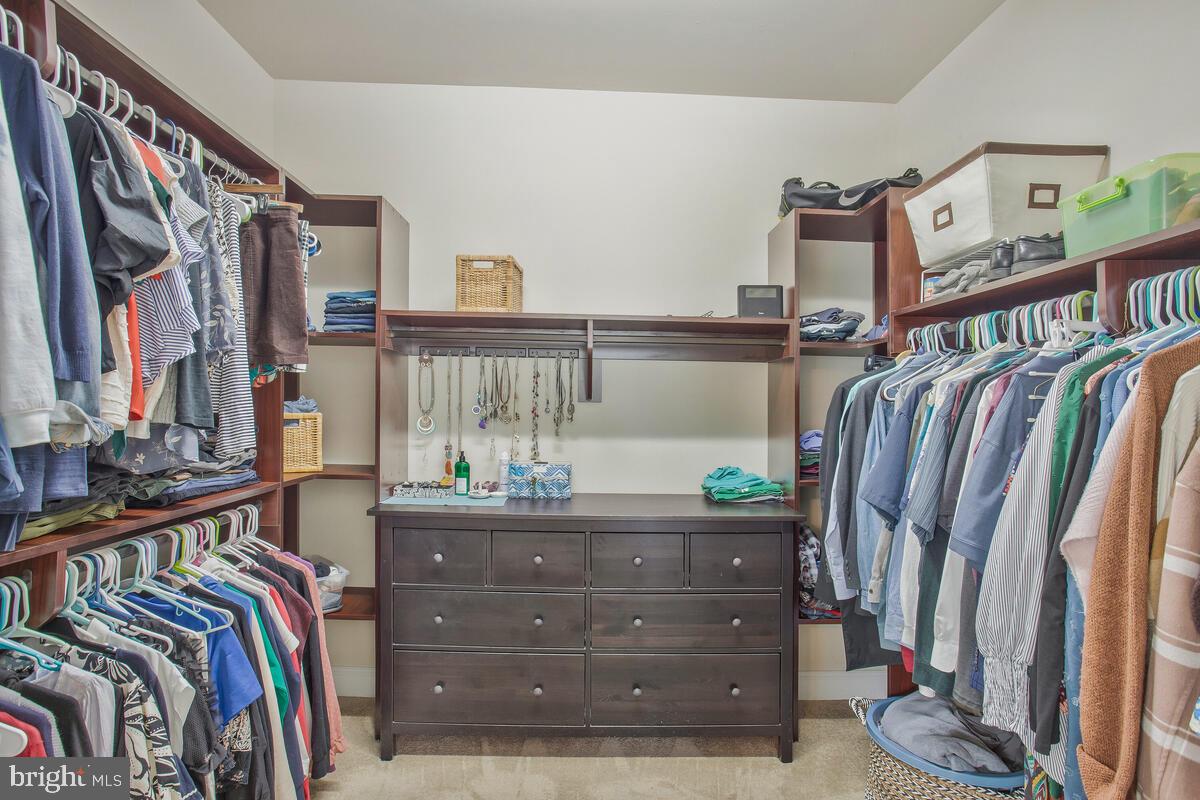 SIMMONS RIDGE - Residential