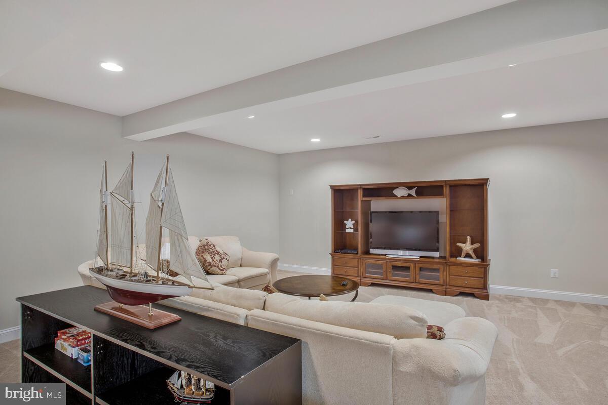 SIMMONS RIDGE - Residential