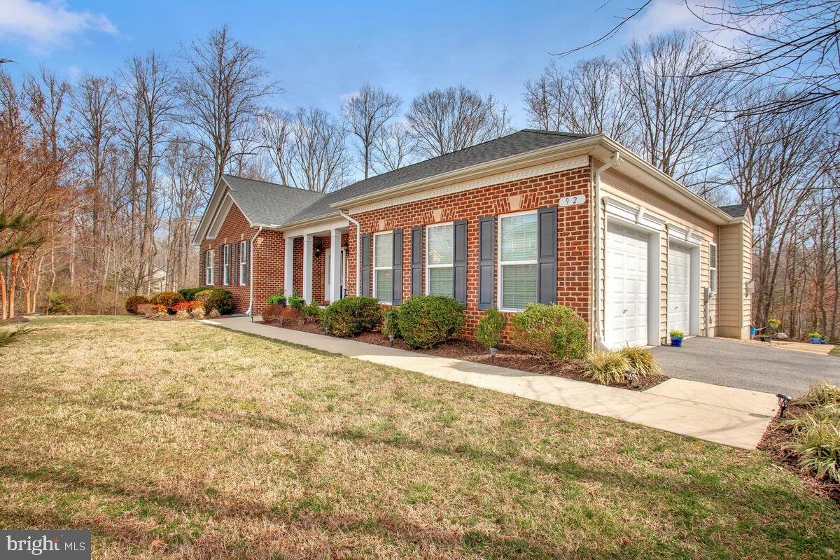 SIMMONS RIDGE - Residential