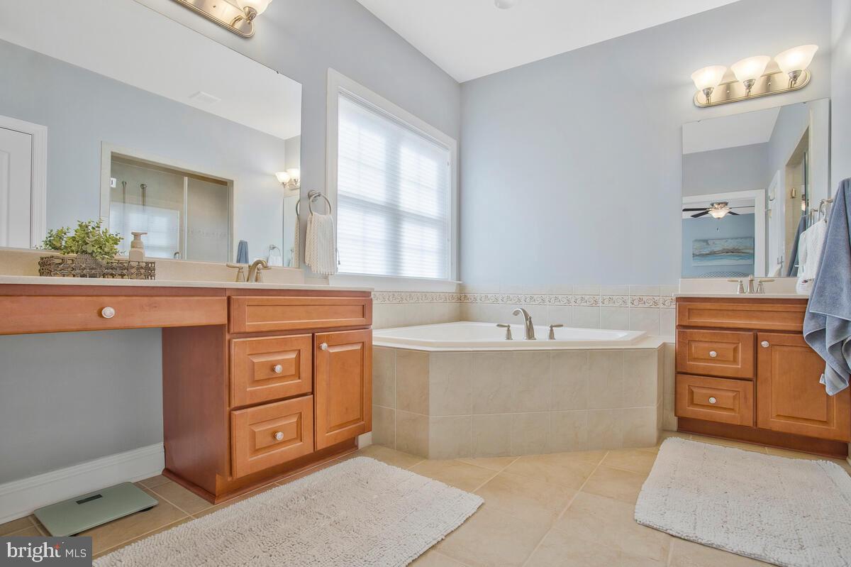 SIMMONS RIDGE - Residential