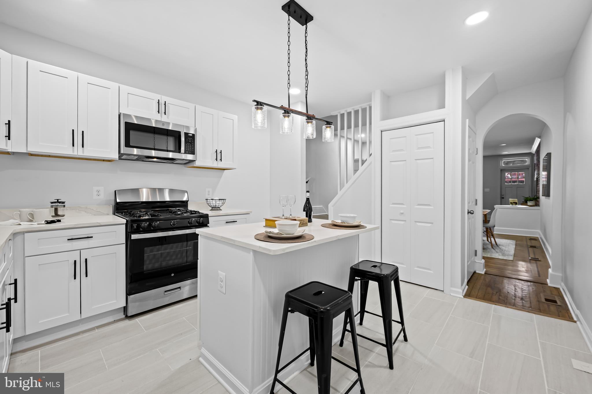 HAMPDEN HISTORIC DISTRICT - Residential