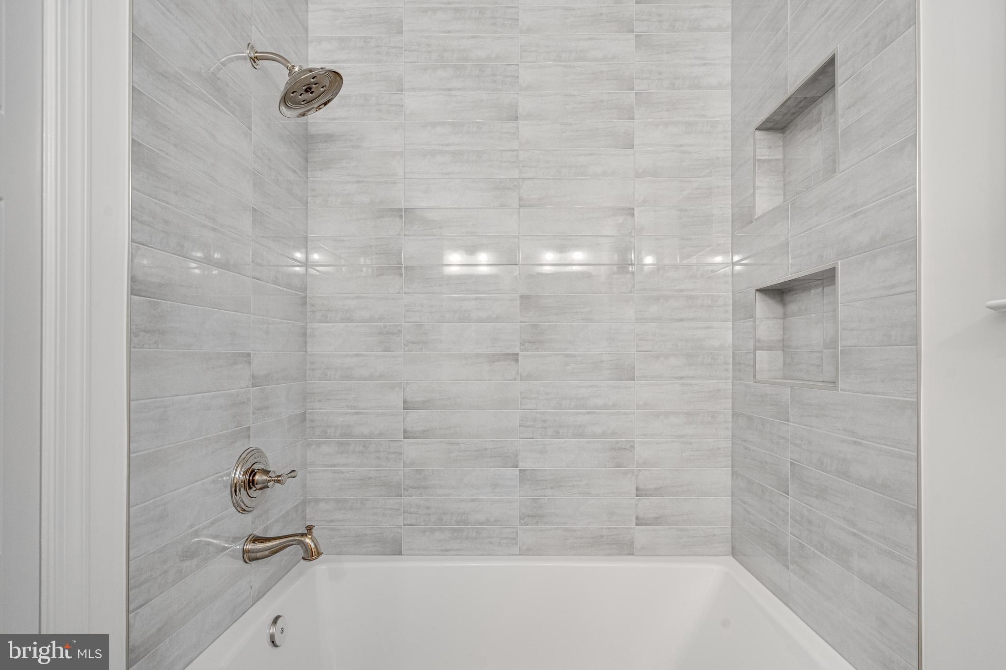 KINGS PARK WEST - Residential